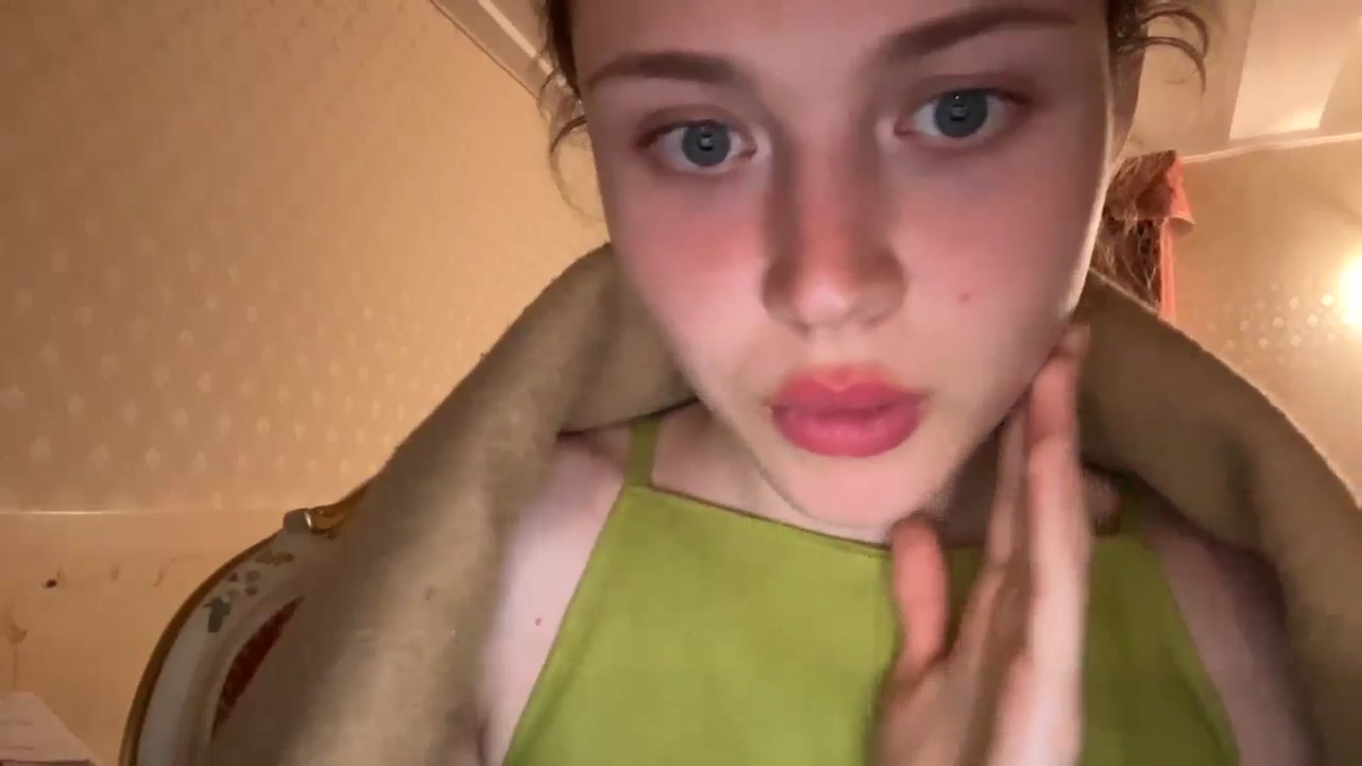 Gallery image thumbnail from Coconut_dream's myfreecams stream on, 07/26/2024, 21:57 image 18 of 20