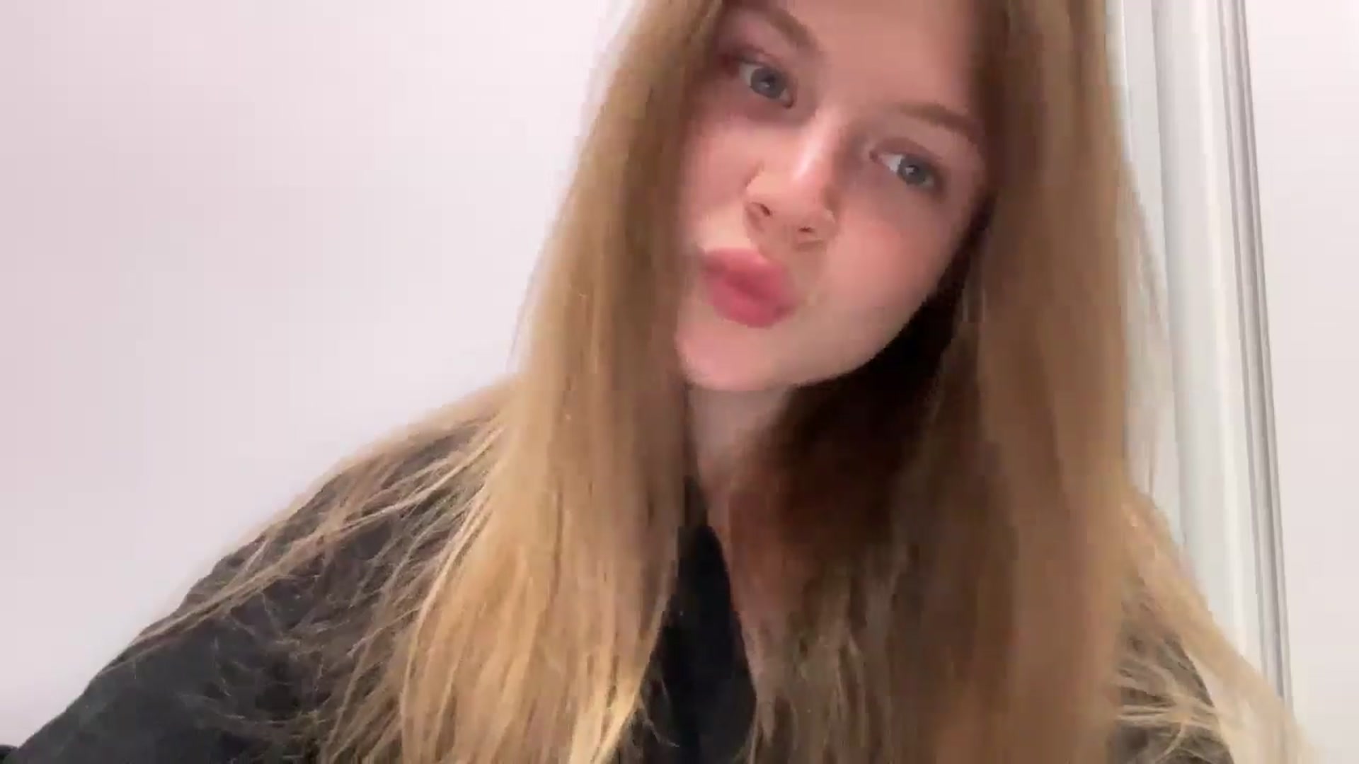 Gallery image thumbnail from Coconut_dream's myfreecams stream on, 07/30/2024, 07:58 image 18 of 20