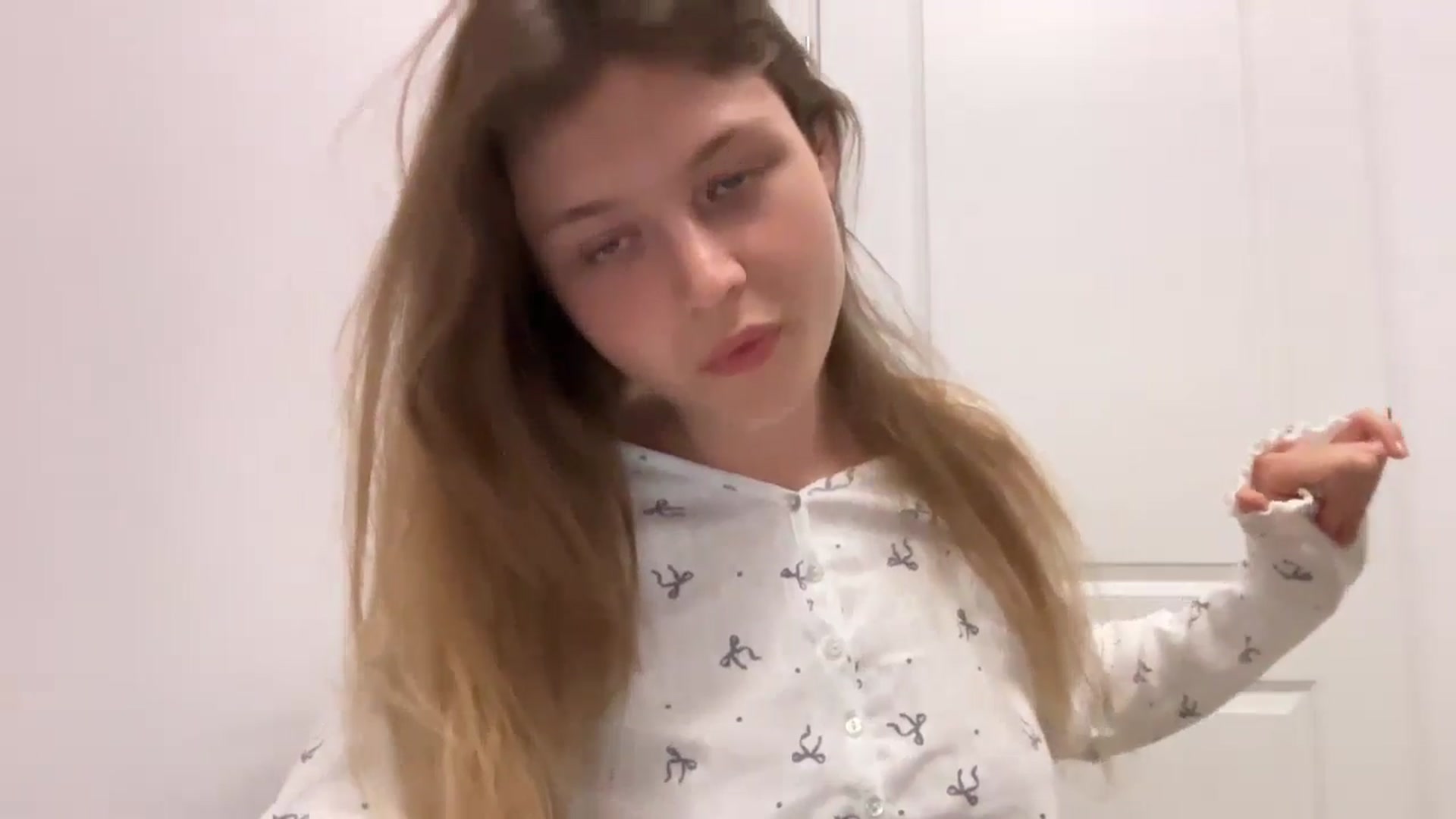 Gallery image thumbnail from Coconut_dream's myfreecams stream on, 07/31/2024, 09:17 image 14 of 20