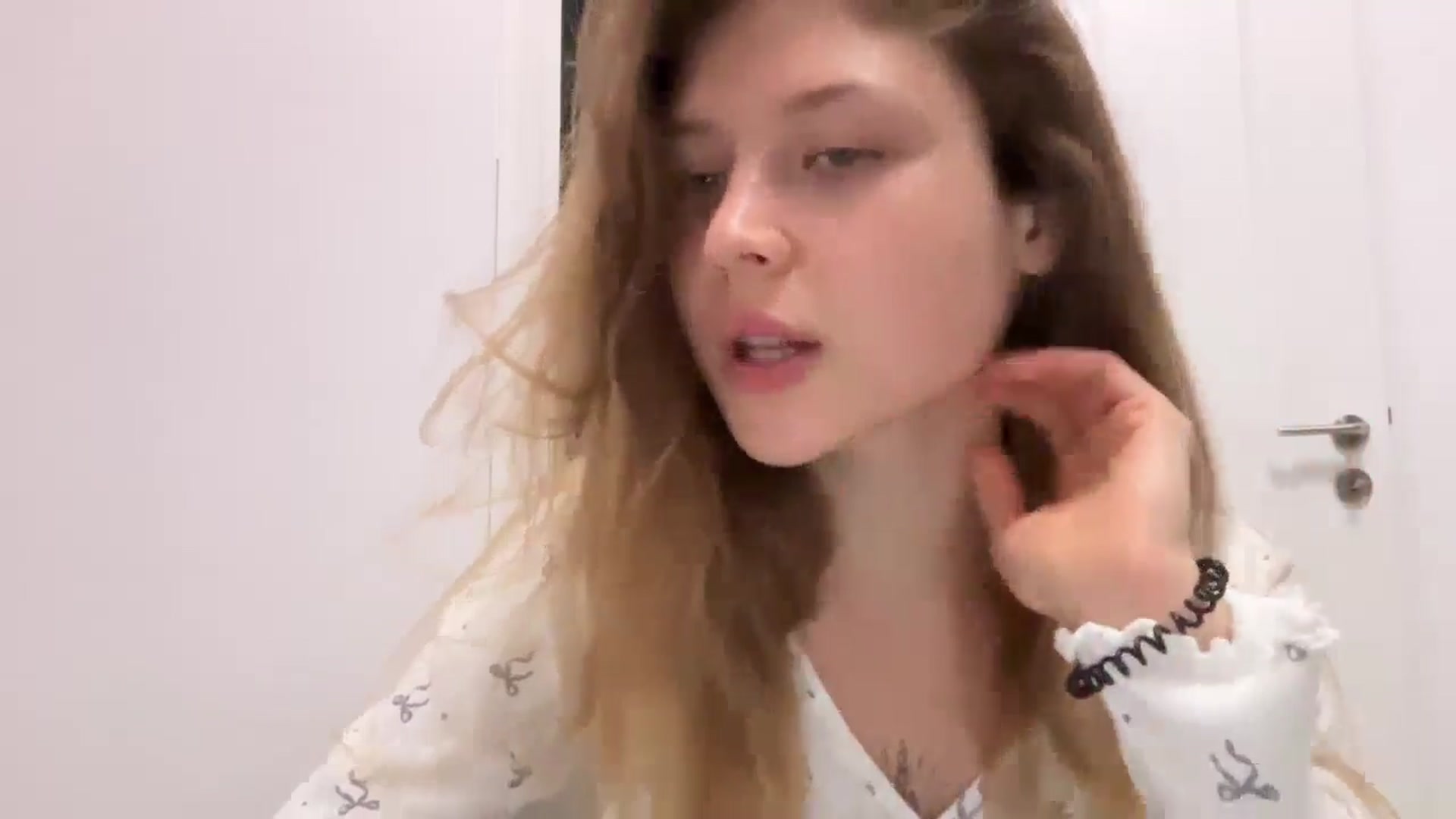 Gallery image thumbnail from Coconut_dream's myfreecams stream on, 07/31/2024, 09:17 image 10 of 20