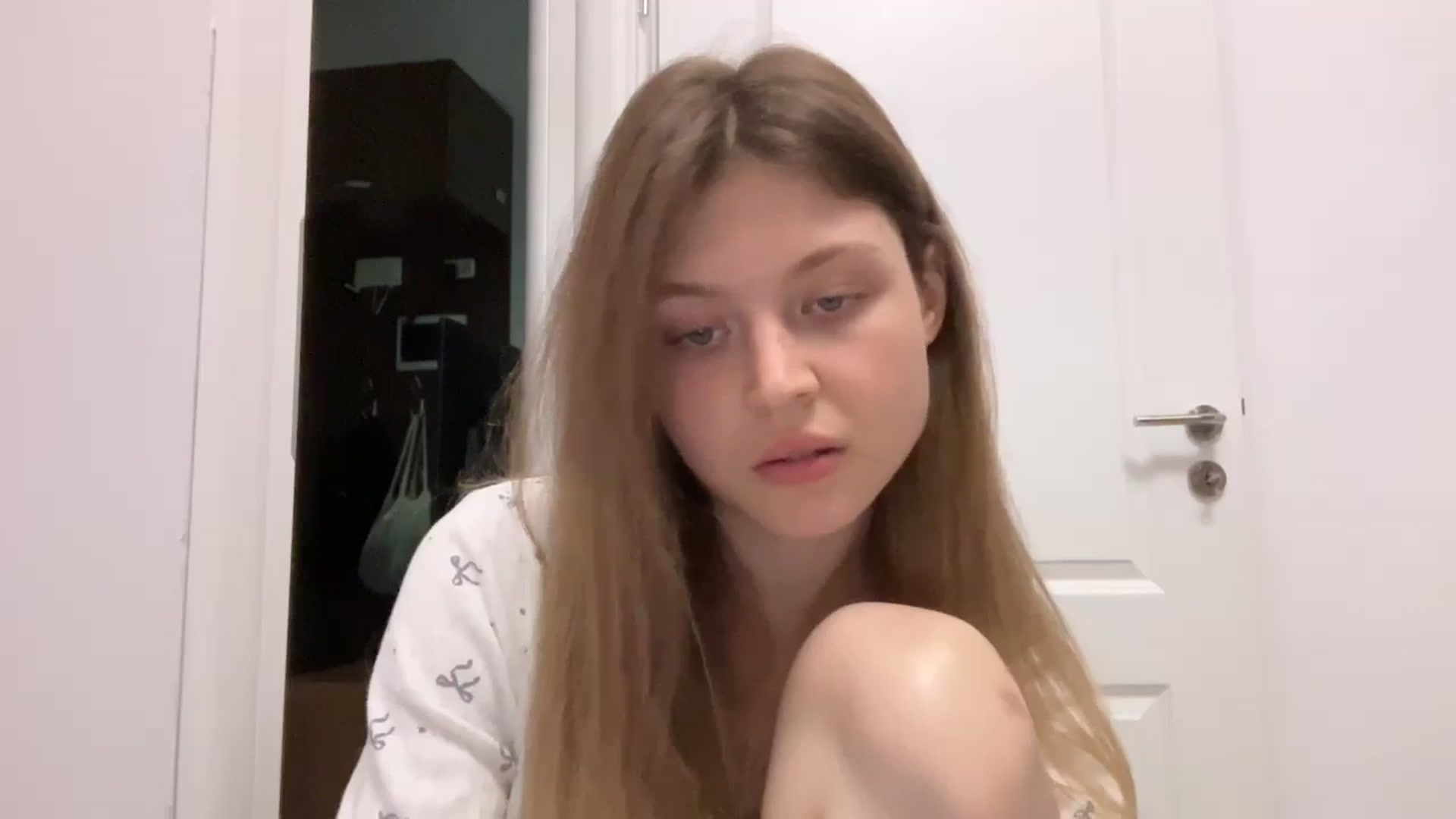 Gallery image thumbnail from Coconut_dream's myfreecams stream on, 08/01/2024, 10:25 image 16 of 20