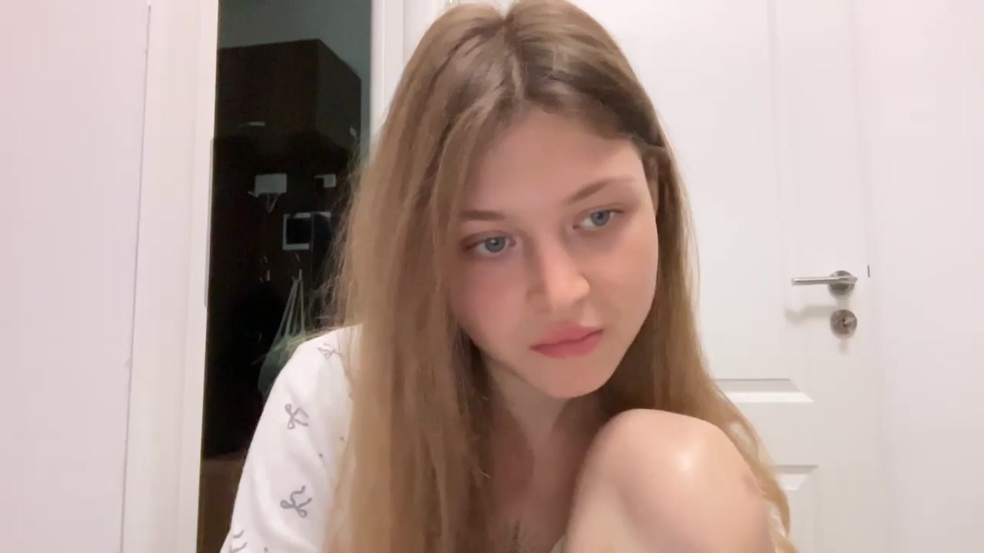 Gallery image thumbnail from Coconut_dream's myfreecams stream on, 08/01/2024, 10:25 image 15 of 20