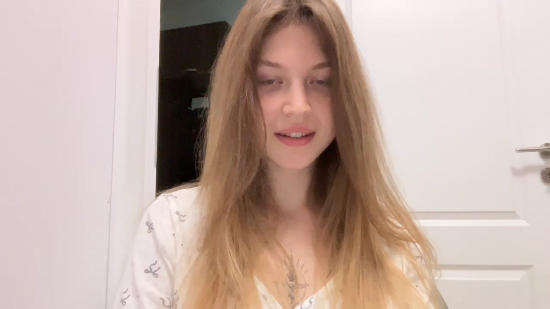 Gallery image thumbnail from Coconut_dream's myfreecams stream on, 08/01/2024, 10:25 image 7 of 20