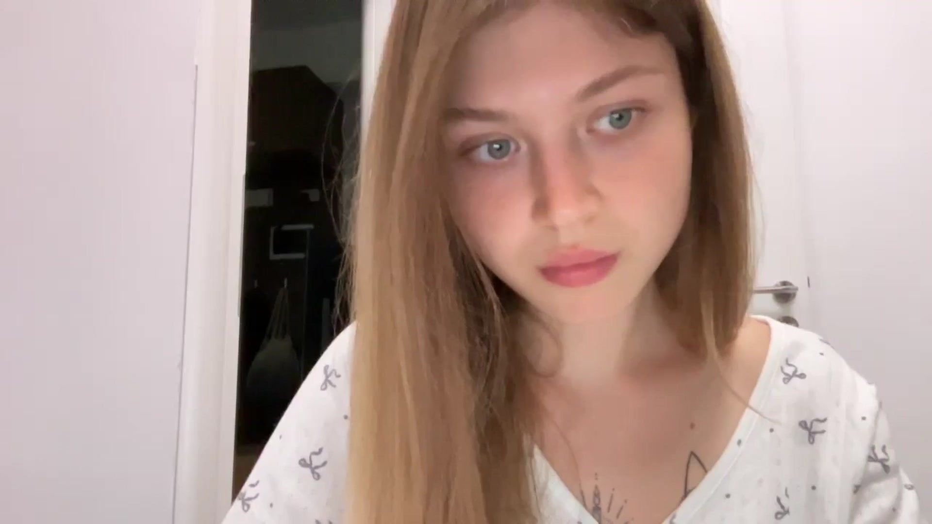 Gallery image thumbnail from Coconut_dream's myfreecams stream on, 08/01/2024, 11:31 image 6 of 20