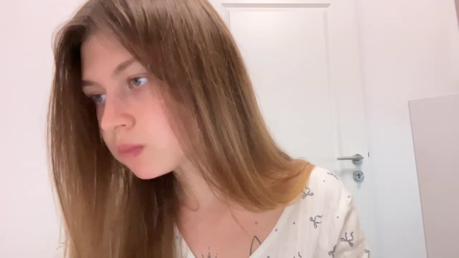 Gallery image thumbnail from Coconut_dream's myfreecams stream on, 08/01/2024, 11:31 image 15 of 20