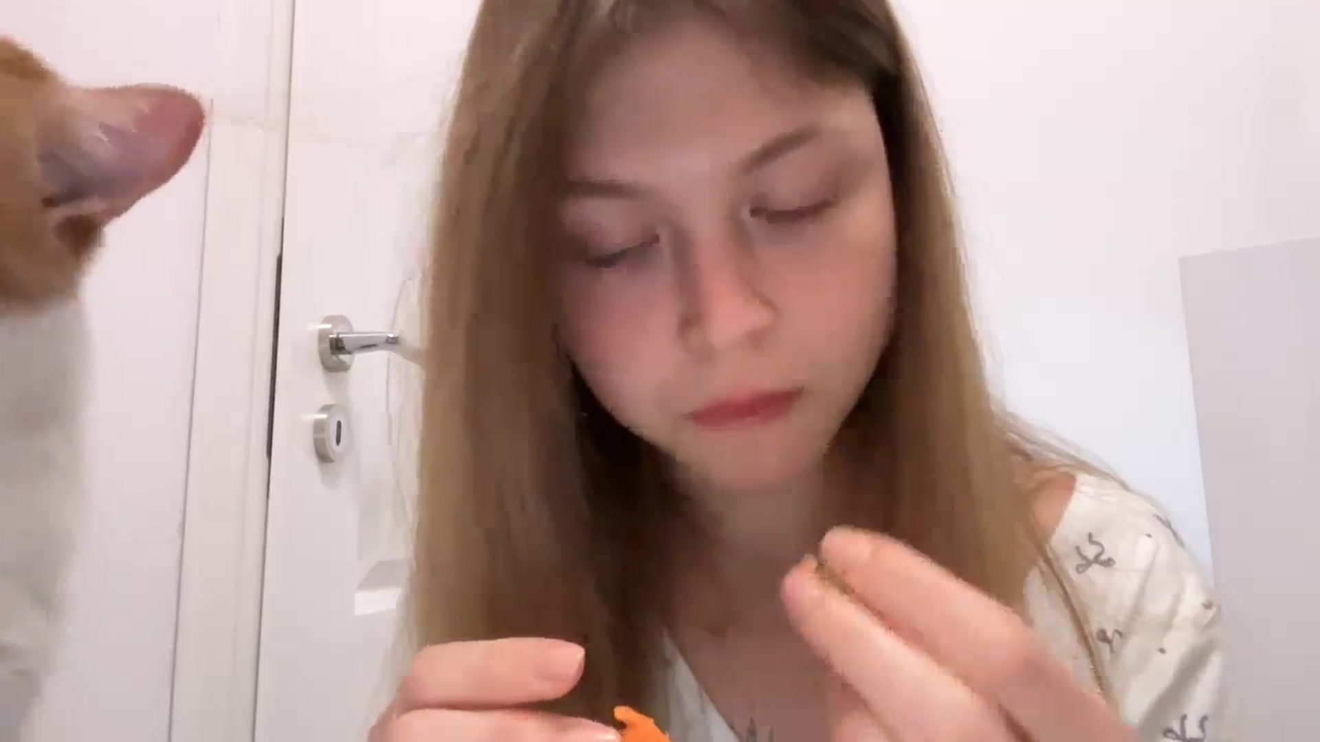 Gallery image thumbnail from Coconut_dream's myfreecams stream on, 08/01/2024, 11:31 image 19 of 20