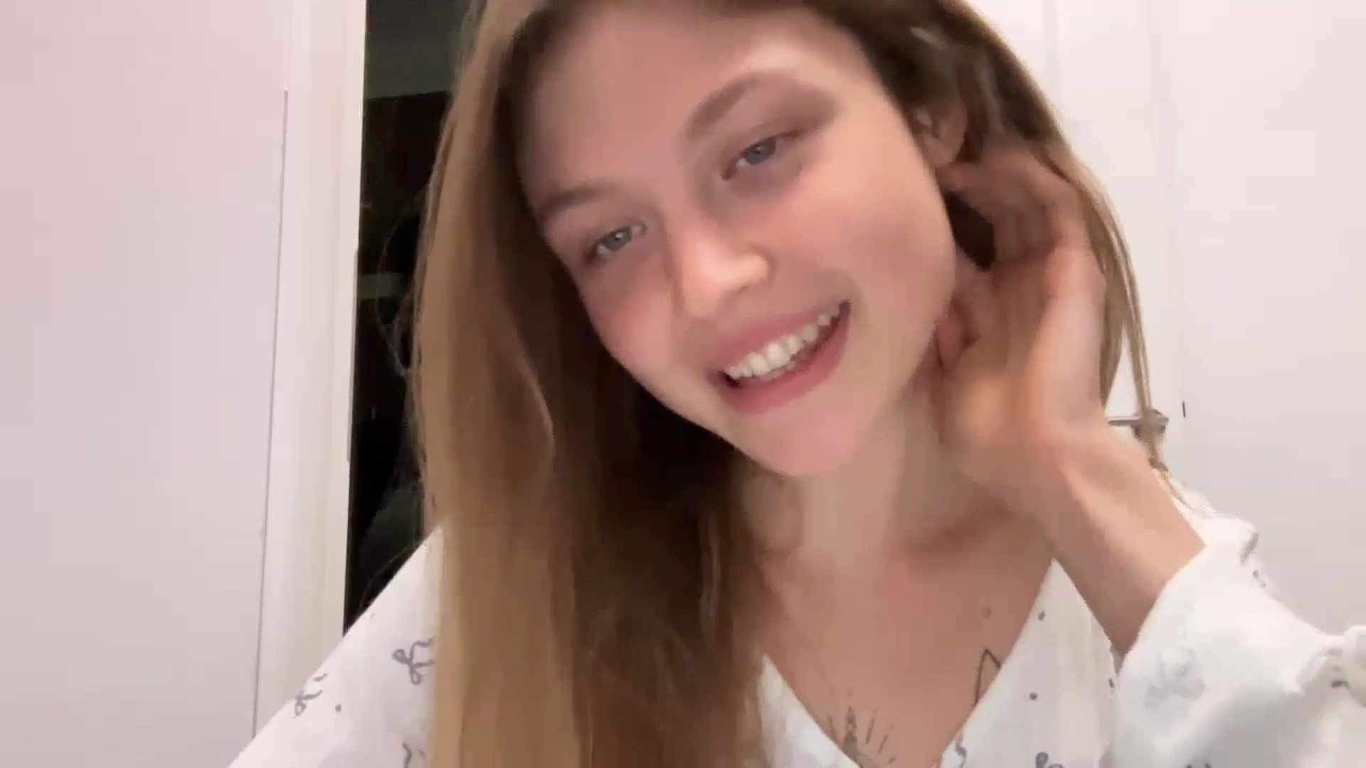 Gallery image thumbnail from Coconut_dream's myfreecams stream on, 08/01/2024, 11:31 image 4 of 20