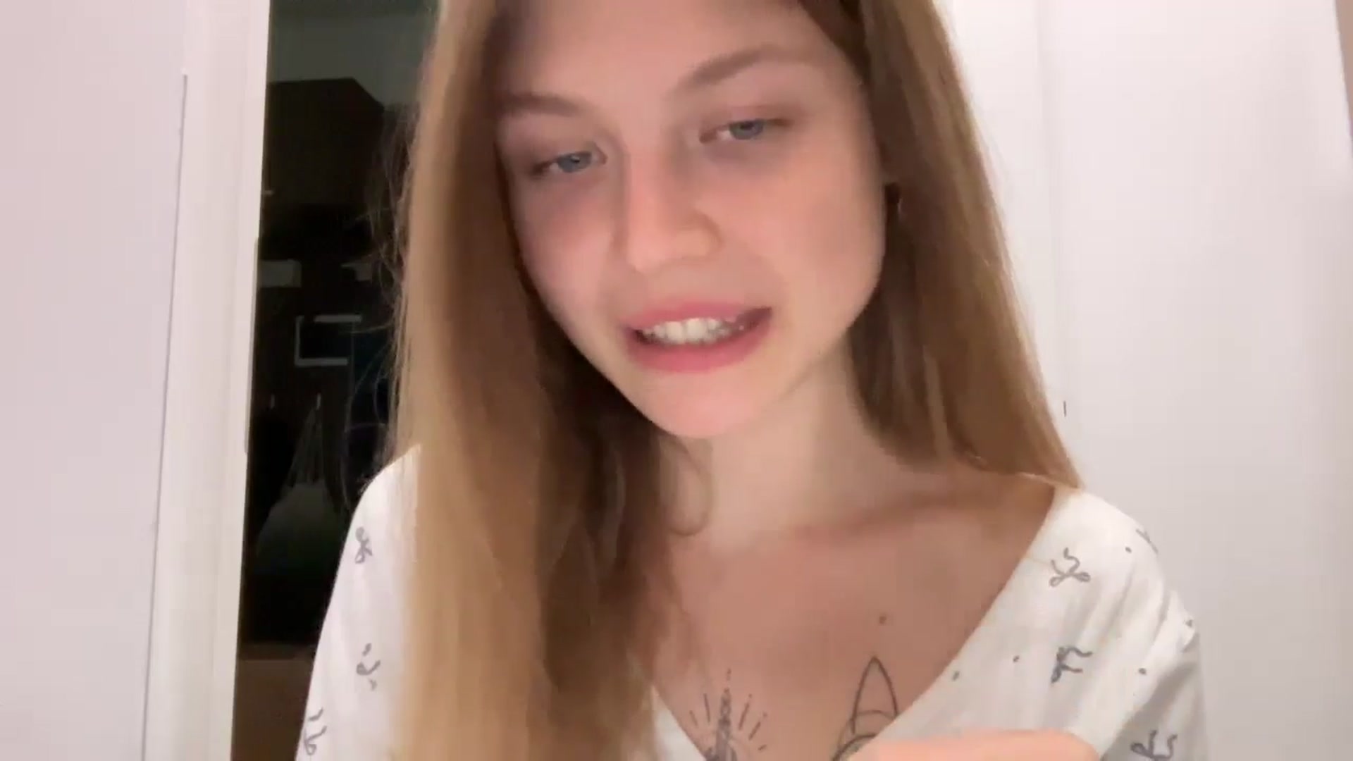 Gallery image thumbnail from Coconut_dream's myfreecams stream on, 08/01/2024, 11:31 image 8 of 20