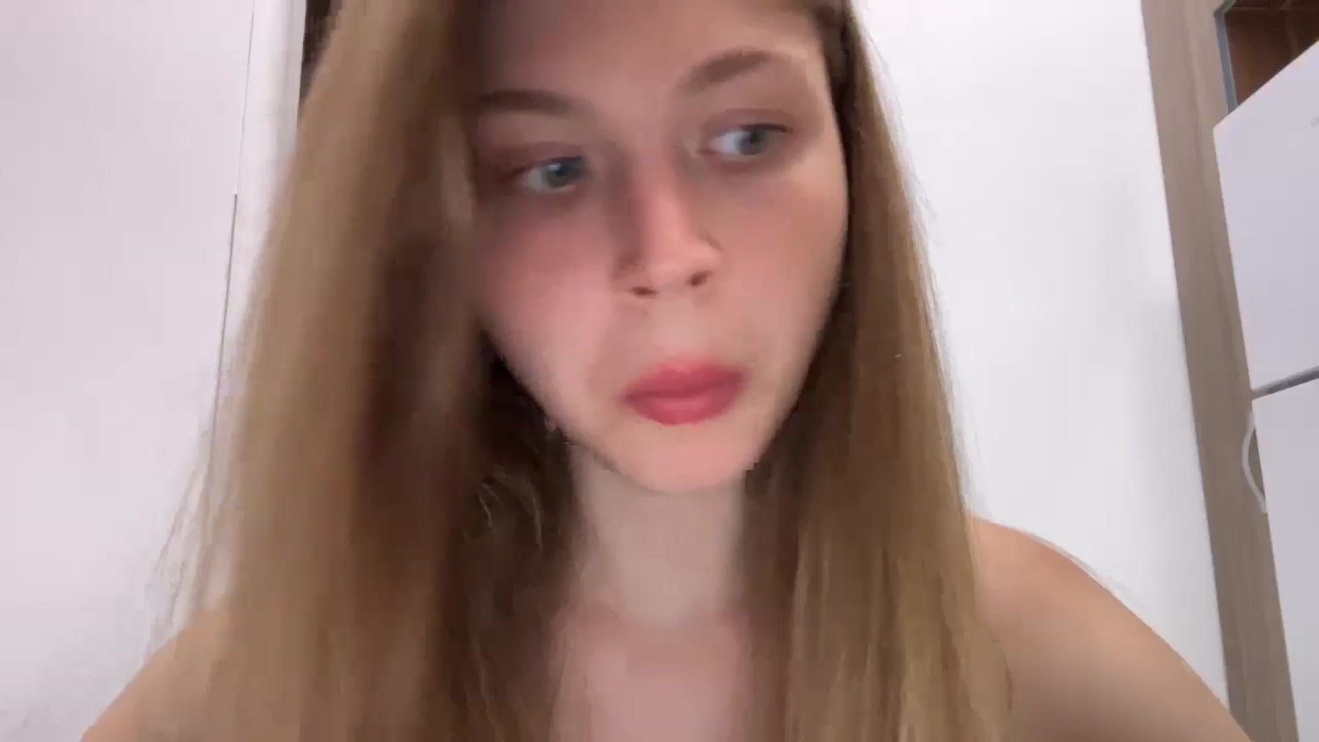 Gallery image thumbnail from Coconut_dream's myfreecams stream on, 08/01/2024, 21:09 image 2 of 20