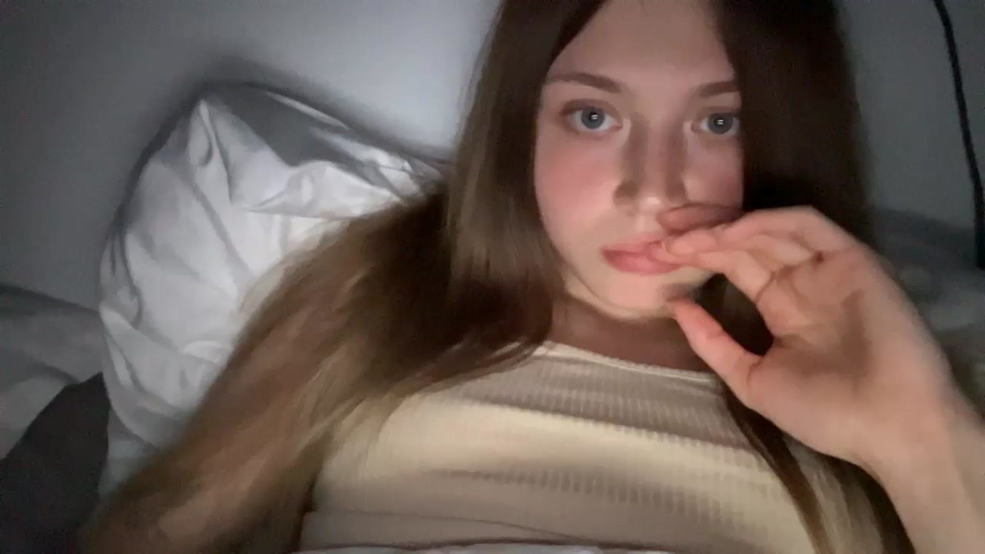 Gallery image thumbnail from Coconut_dream's myfreecams stream on, 08/03/2024, 18:51 image 18 of 20
