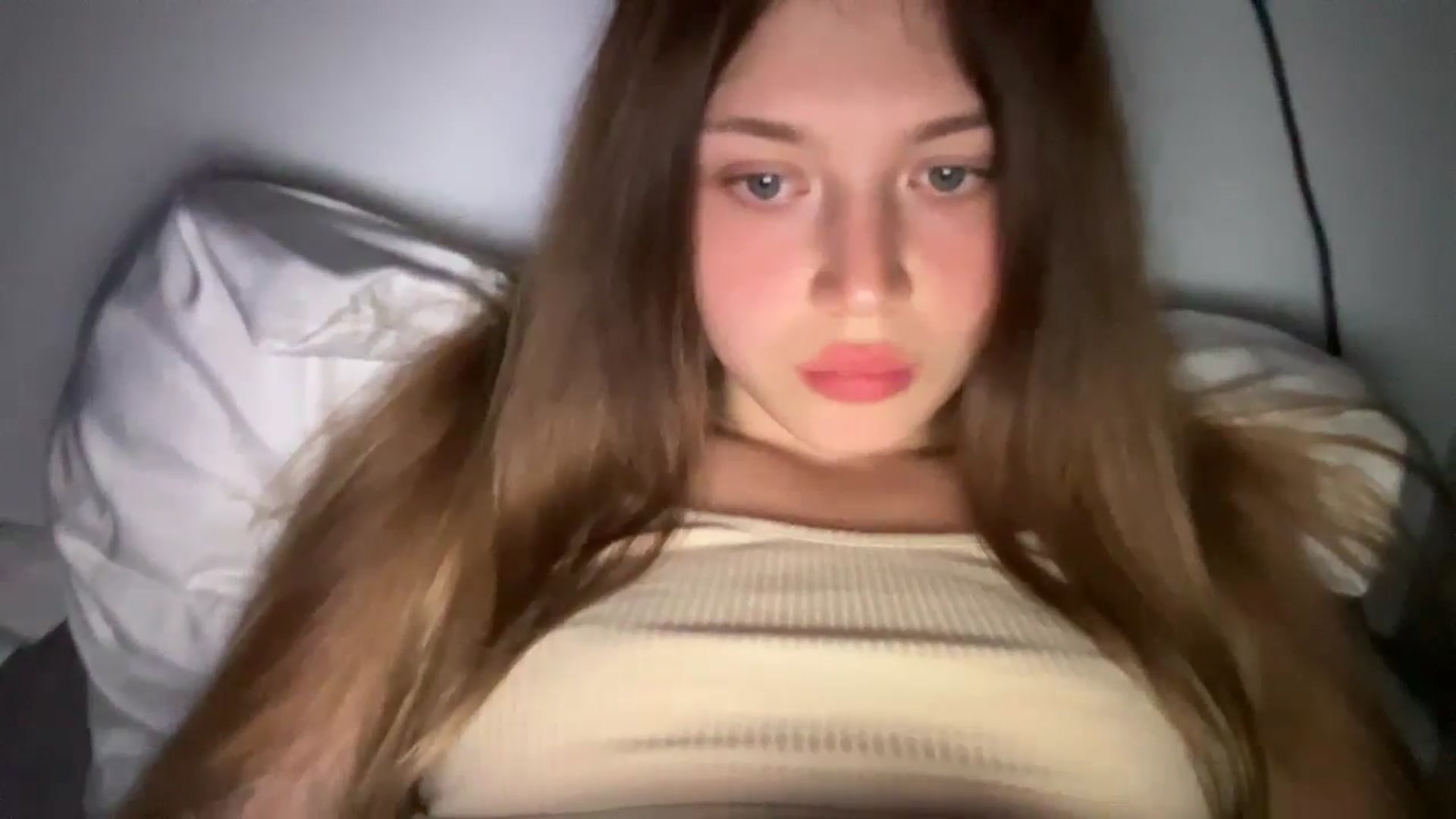 Gallery image thumbnail from Coconut_dream's myfreecams stream on, 08/03/2024, 18:51 image 12 of 20