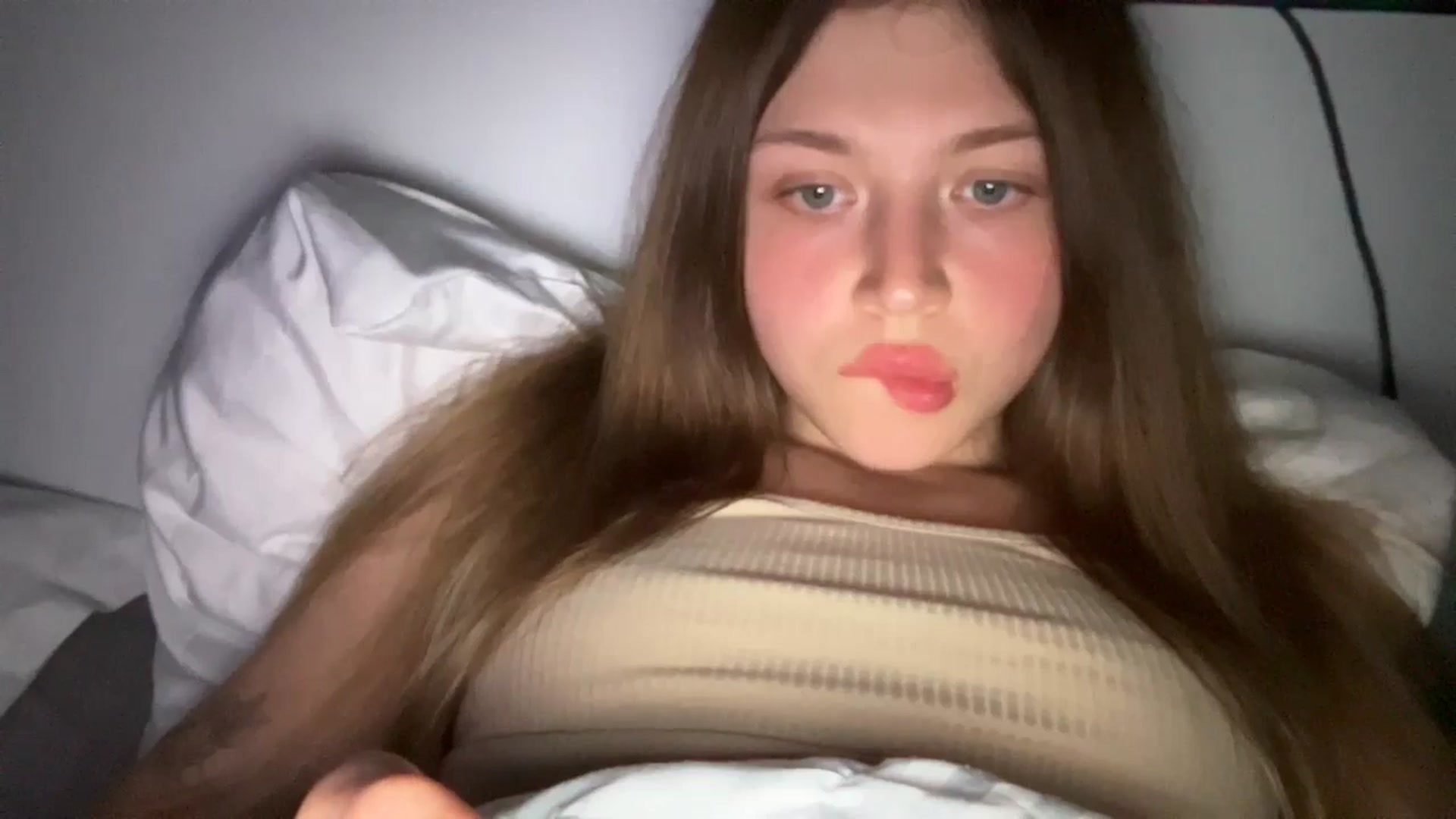 Gallery image thumbnail from Coconut_dream's myfreecams stream on, 08/03/2024, 18:51 image 20 of 20
