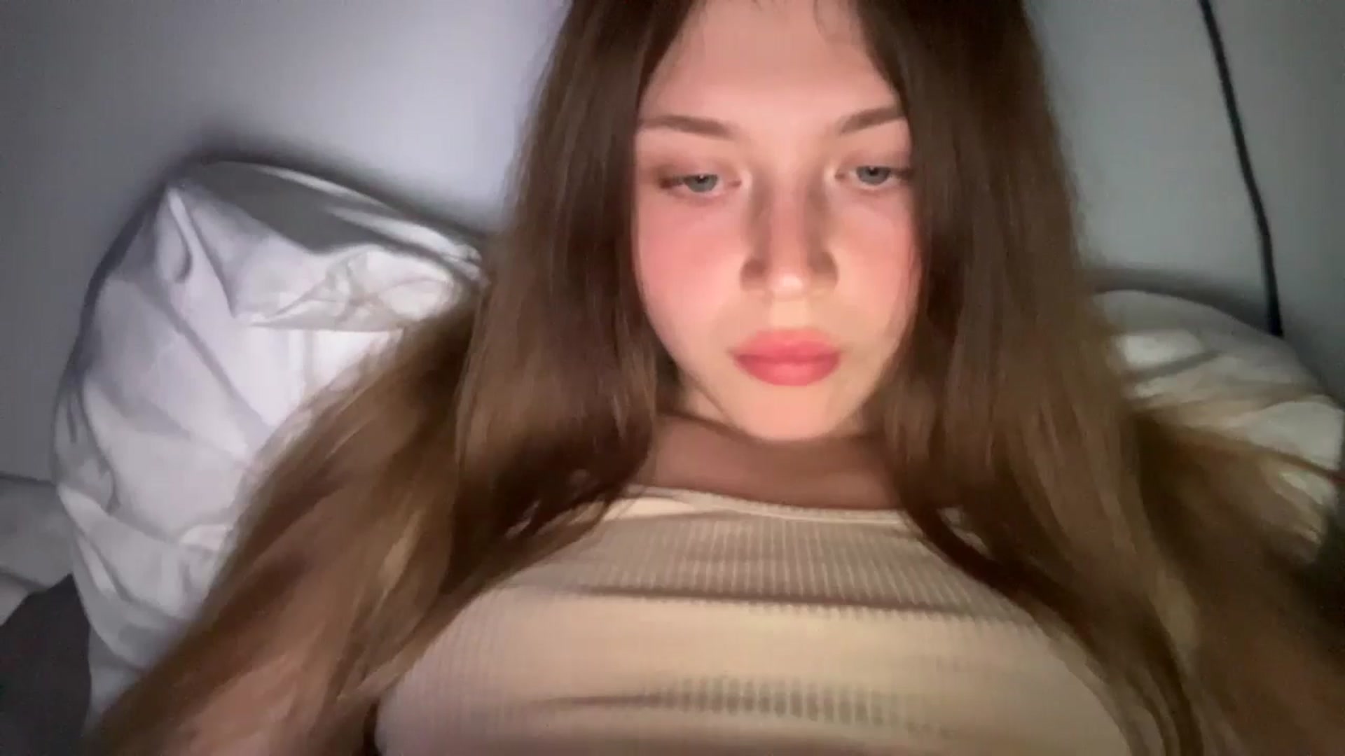 Gallery image thumbnail from Coconut_dream's myfreecams stream on, 08/03/2024, 18:51 image 15 of 20