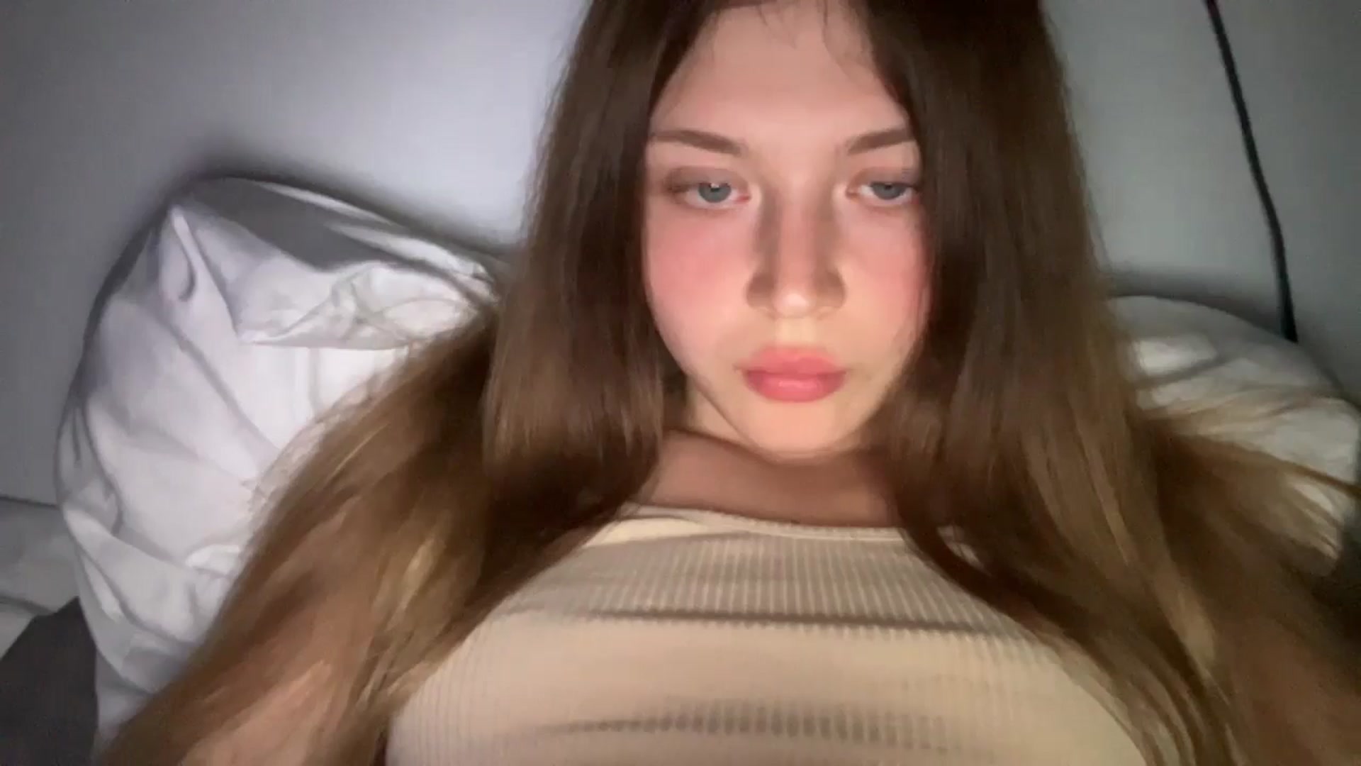 Gallery image thumbnail from Coconut_dream's myfreecams stream on, 08/03/2024, 18:51 image 16 of 20