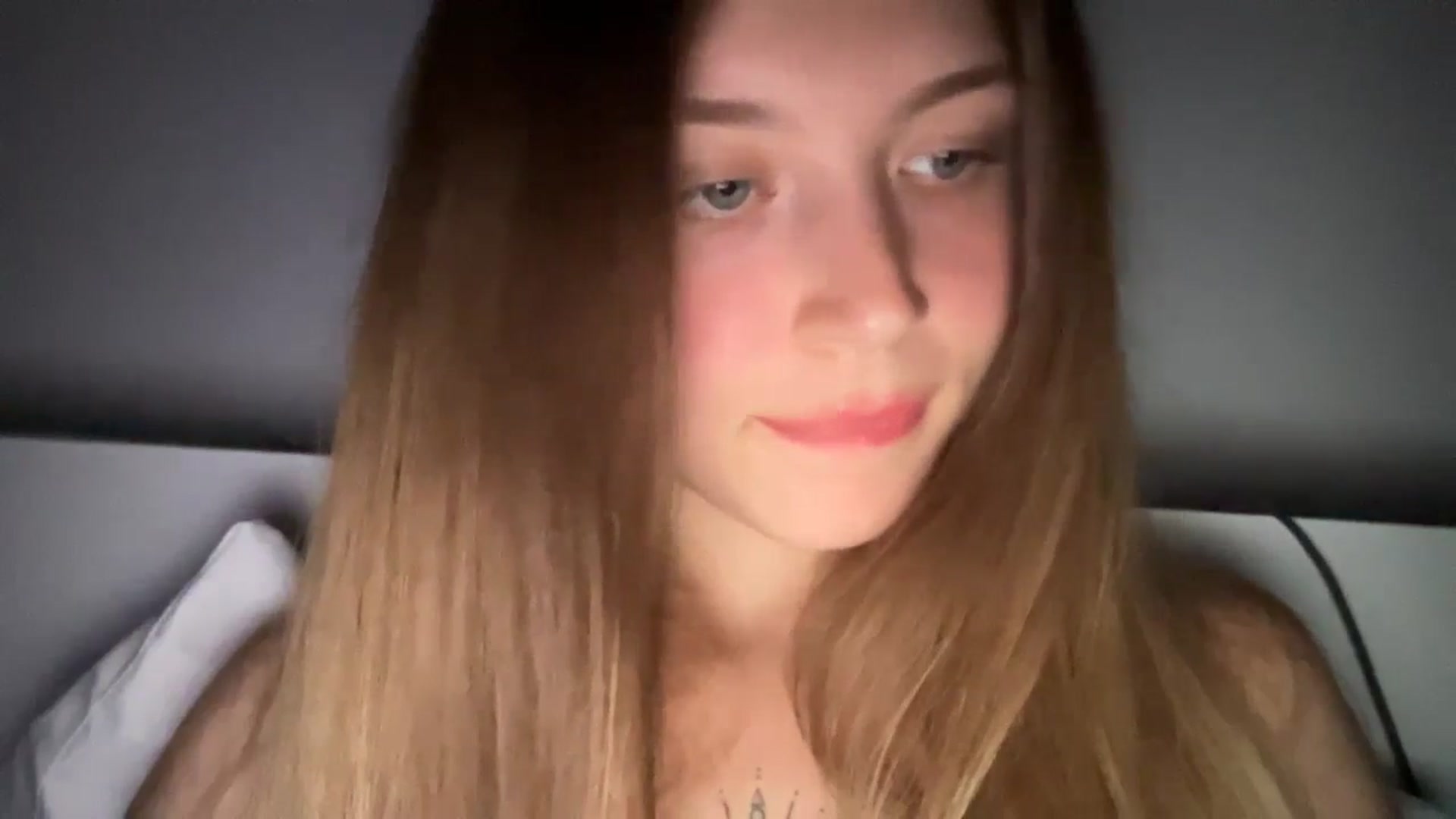 Gallery image thumbnail from Coconut_dream's myfreecams stream on, 08/03/2024, 18:51 image 6 of 20