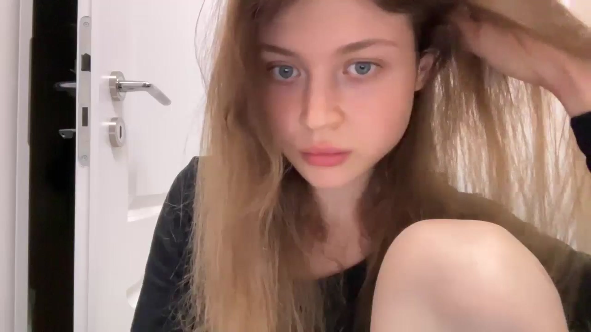 Gallery image thumbnail from Coconut_dream's myfreecams stream on, 08/04/2024, 17:32 image 9 of 20