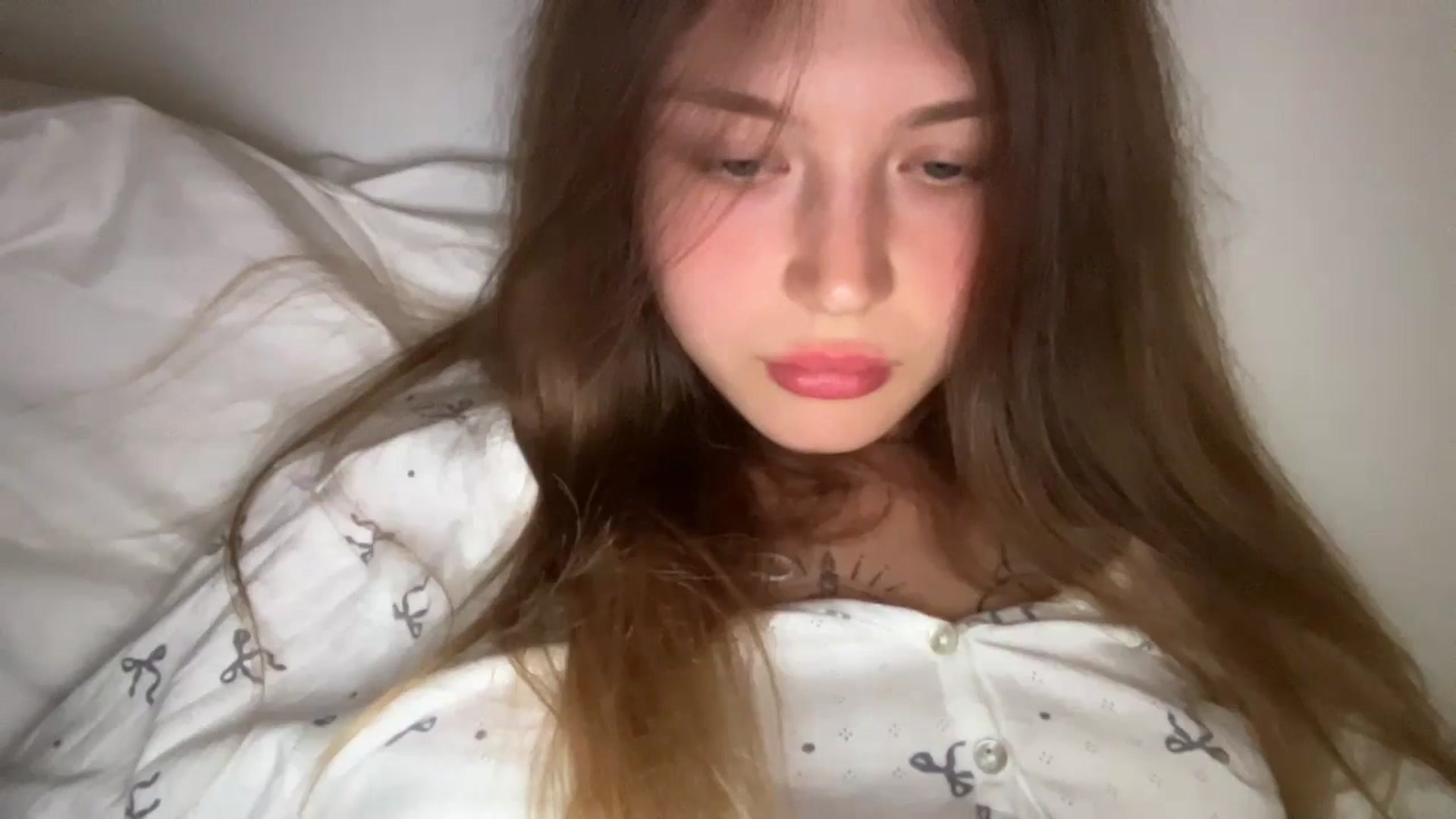 Gallery image thumbnail from Coconut_dream's myfreecams stream on, 08/05/2024, 20:17 image 19 of 20