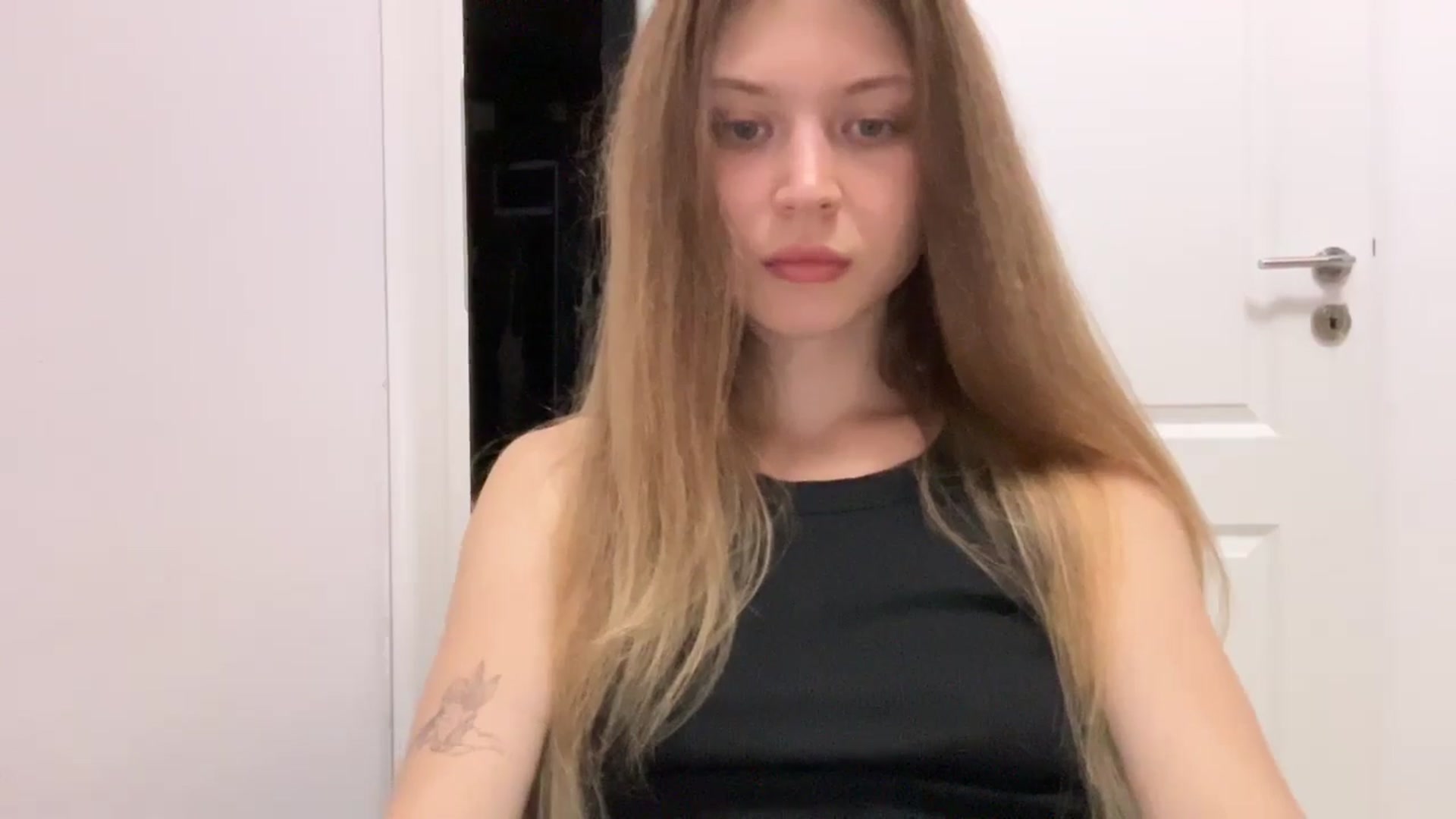 Gallery image thumbnail from Coconut_dream's myfreecams stream on, 08/06/2024, 18:20 image 5 of 20