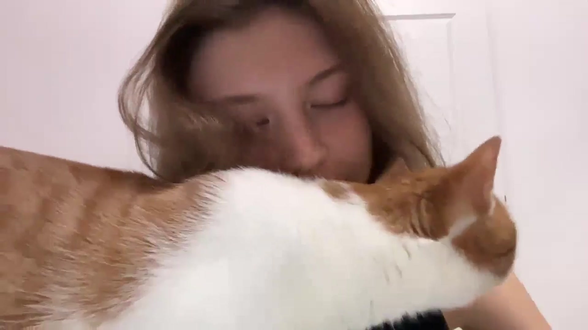 Gallery image thumbnail from Coconut_dream's myfreecams stream on, 08/06/2024, 18:20 image 9 of 20