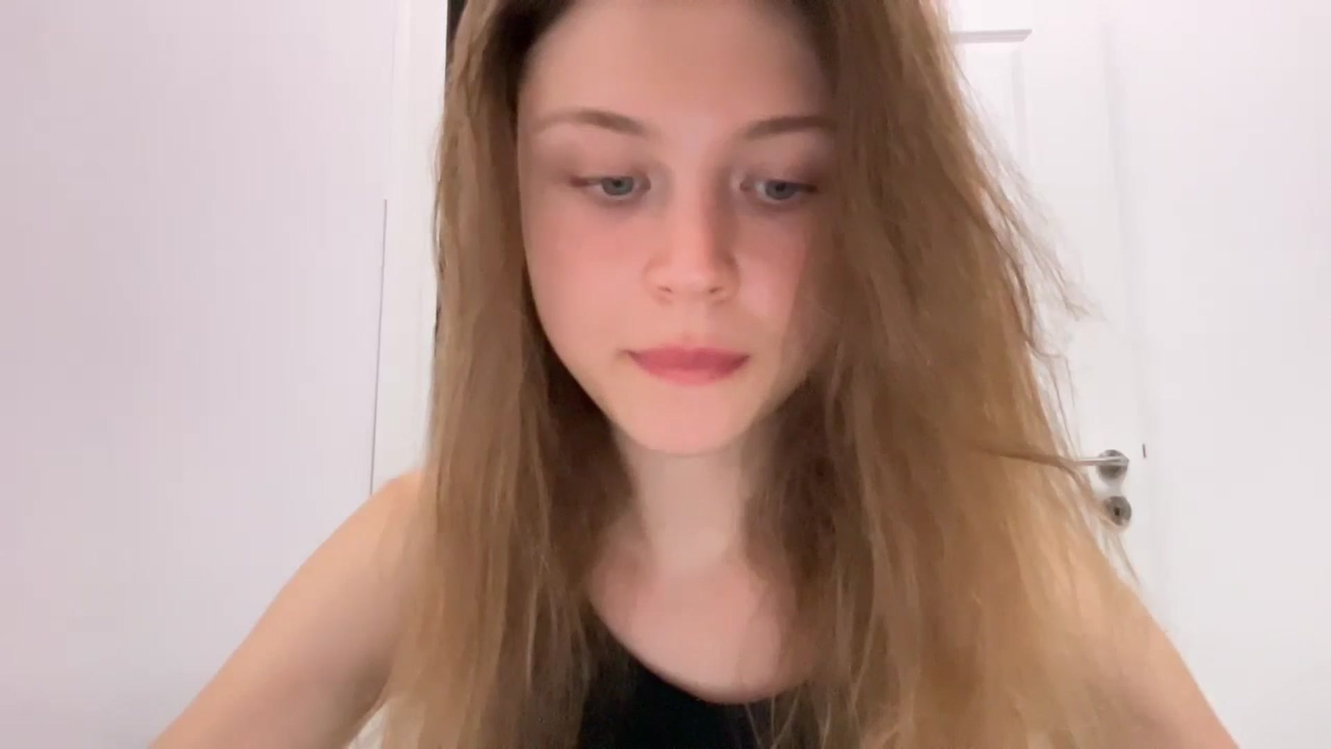 Gallery image thumbnail from Coconut_dream's myfreecams stream on, 08/06/2024, 18:20 image 8 of 20