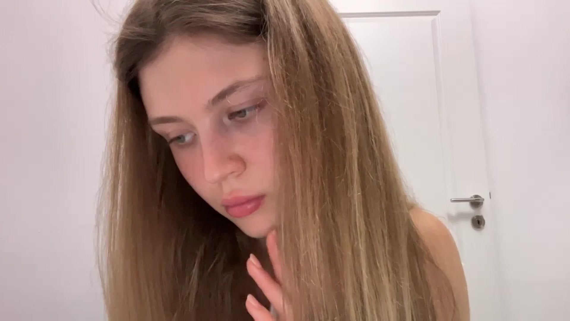 Gallery image thumbnail from Coconut_dream's myfreecams stream on, 08/06/2024, 20:01 image 14 of 20