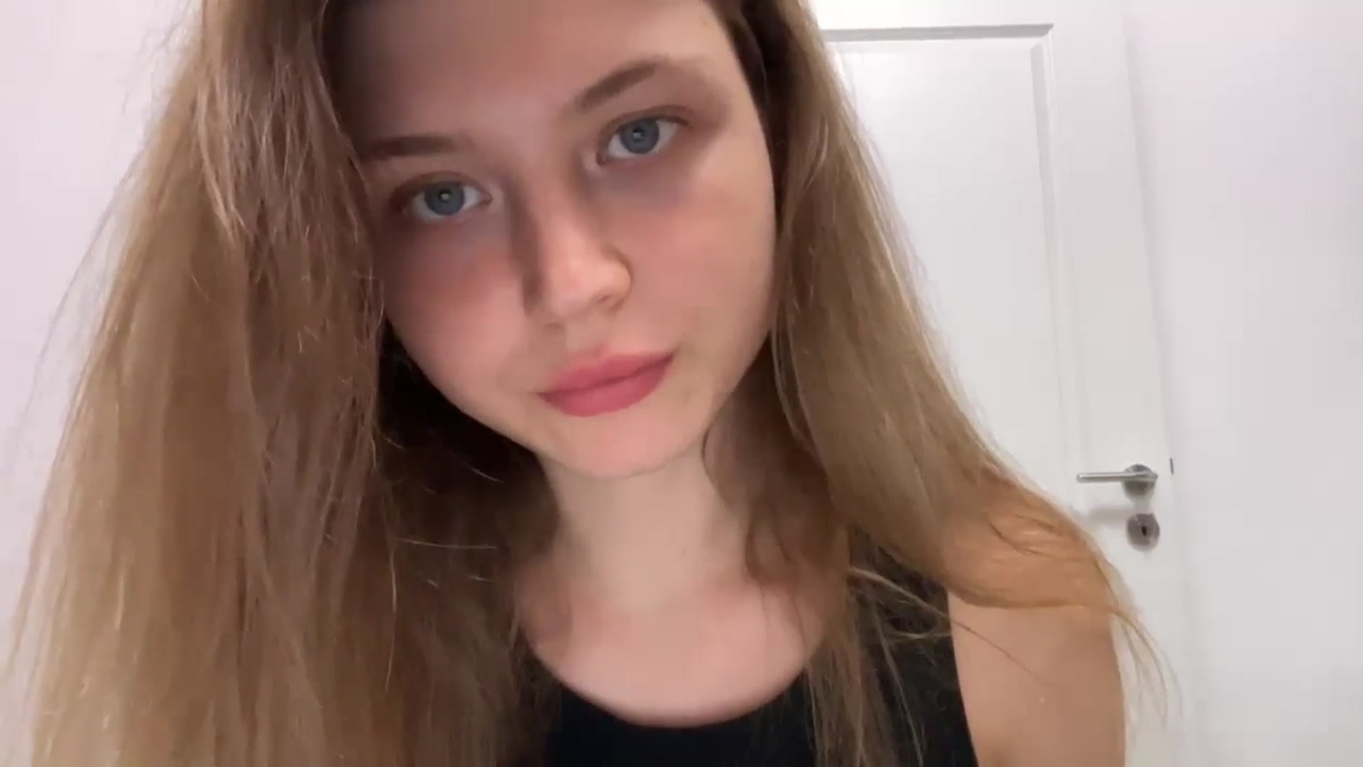 Gallery image thumbnail from Coconut_dream's myfreecams stream on, 08/06/2024, 20:01 image 4 of 20