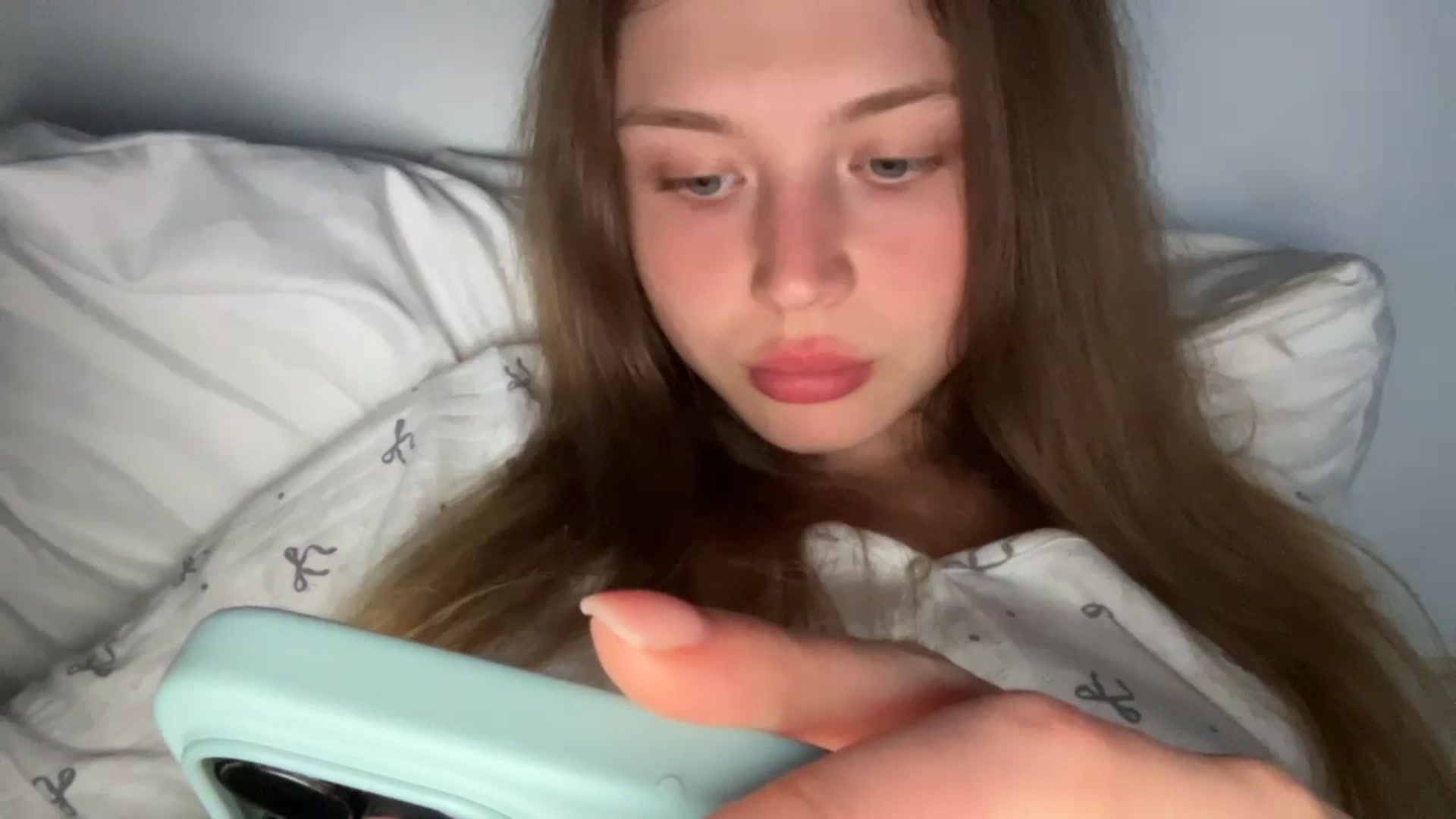 Gallery image thumbnail from Coconut_dream's myfreecams stream on, 08/06/2024, 22:00 image 12 of 20