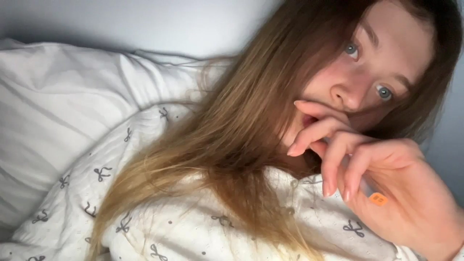 Gallery image thumbnail from Coconut_dream's myfreecams stream on, 08/06/2024, 22:00 image 6 of 20