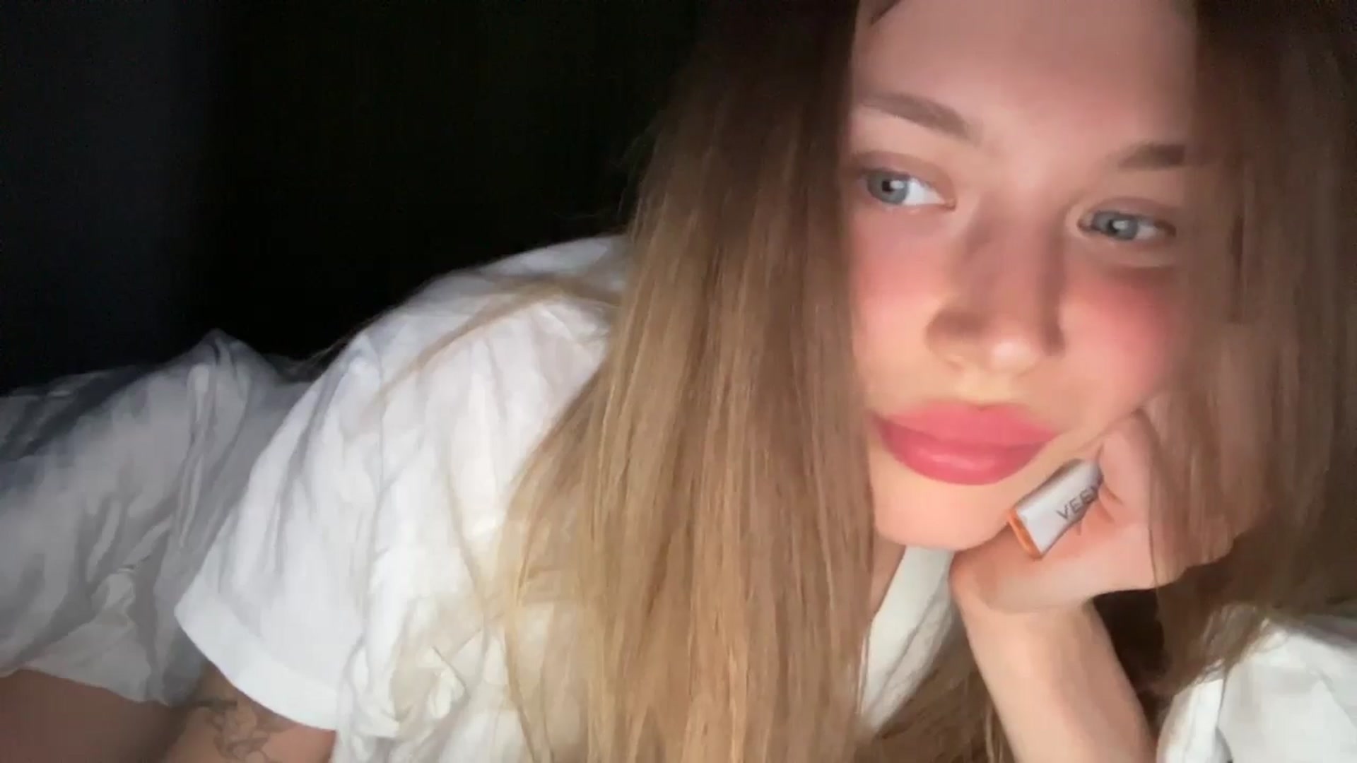 Gallery image thumbnail from Coconut_dream's myfreecams stream on, 08/07/2024, 20:52 image 10 of 20