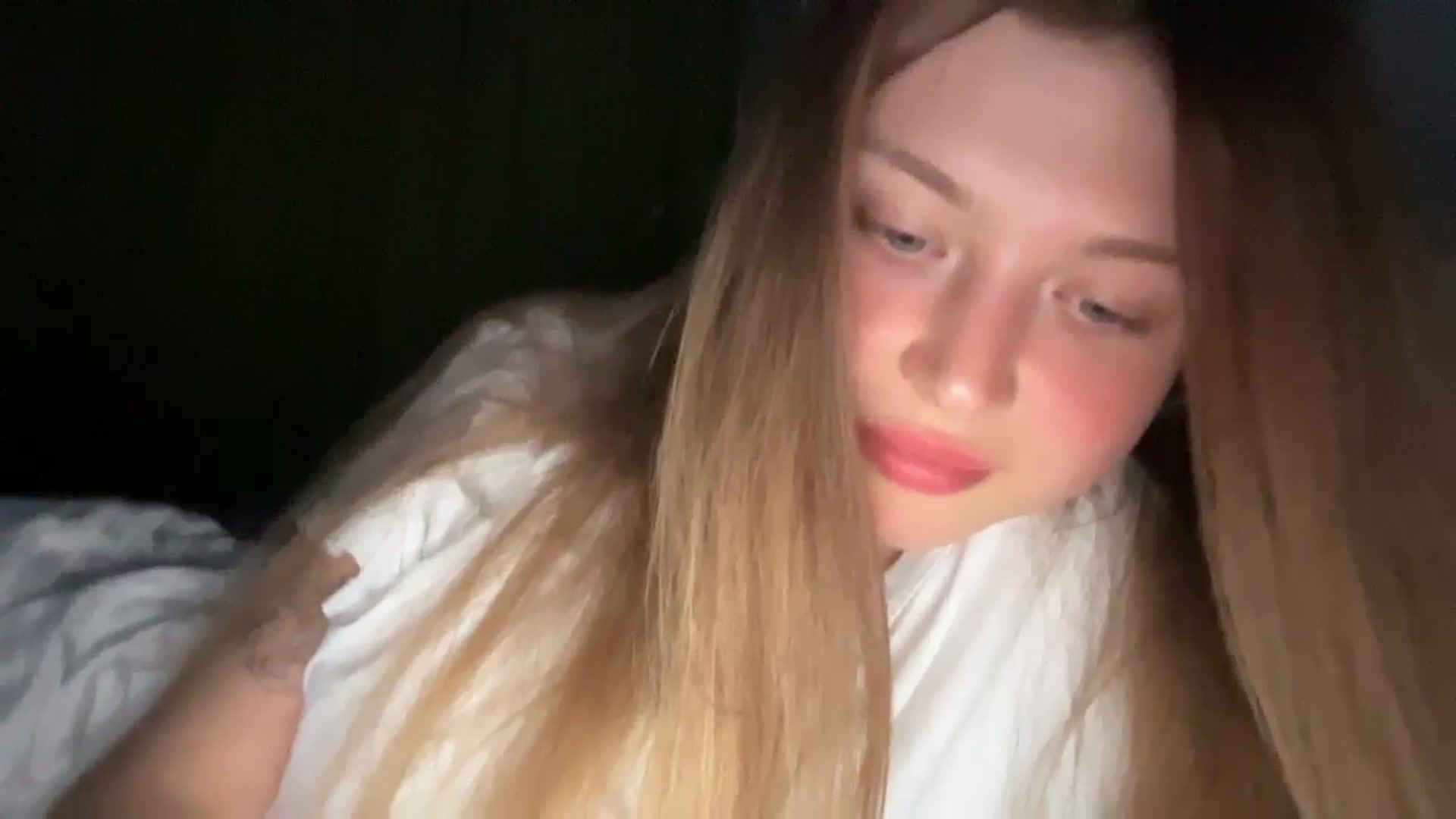Gallery image thumbnail from Coconut_dream's myfreecams stream on, 08/07/2024, 20:52 image 8 of 20