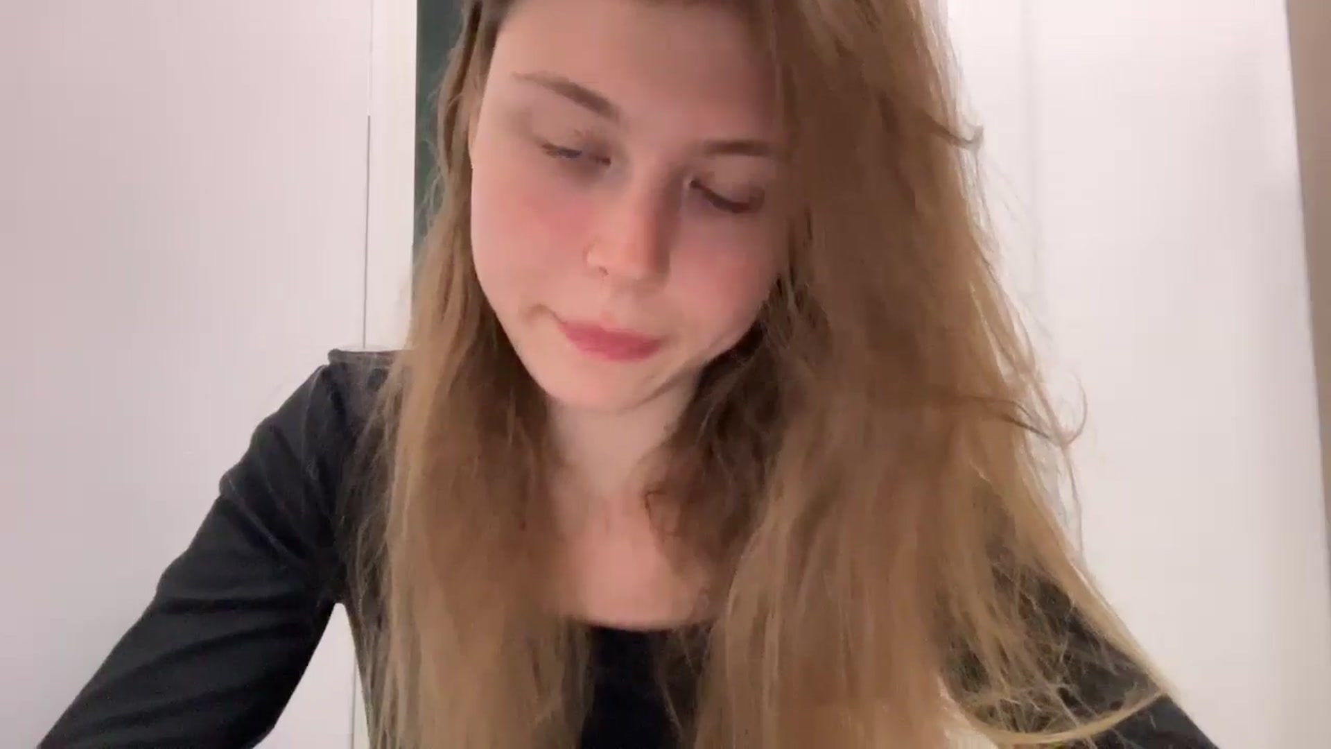 Gallery image thumbnail from Coconut_dream's myfreecams stream on, 08/08/2024, 21:15 image 11 of 20