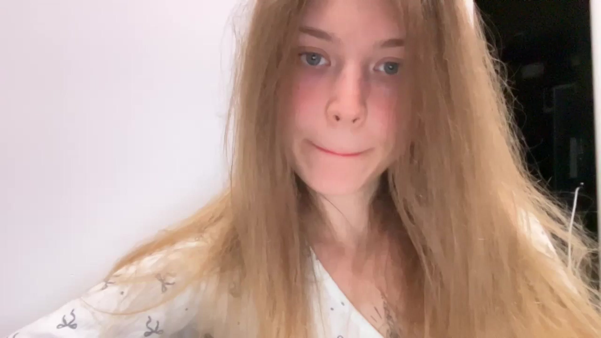 Gallery image thumbnail from Coconut_dream's myfreecams stream on, 08/09/2024, 21:13 image 1 of 20