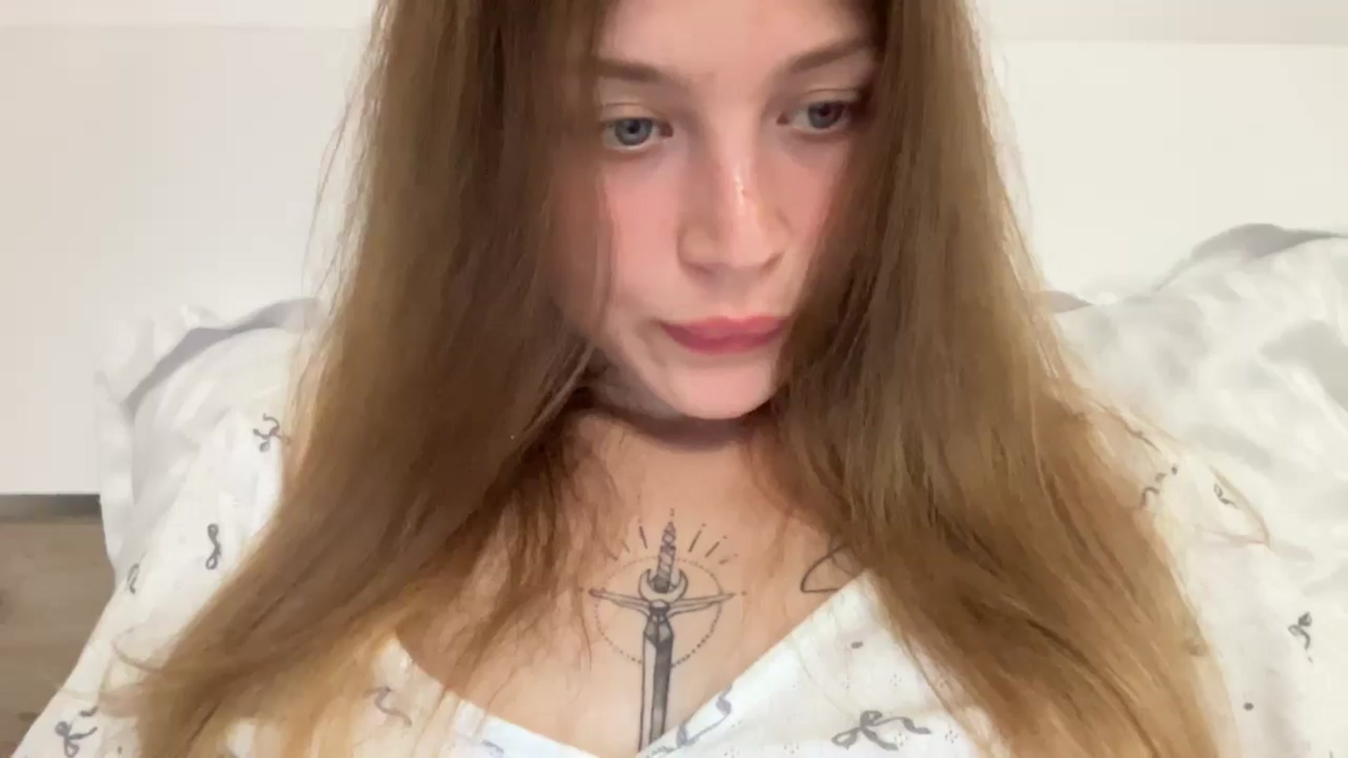 Gallery image thumbnail from Coconut_dream's myfreecams stream on, 08/12/2024, 18:40 image 7 of 20