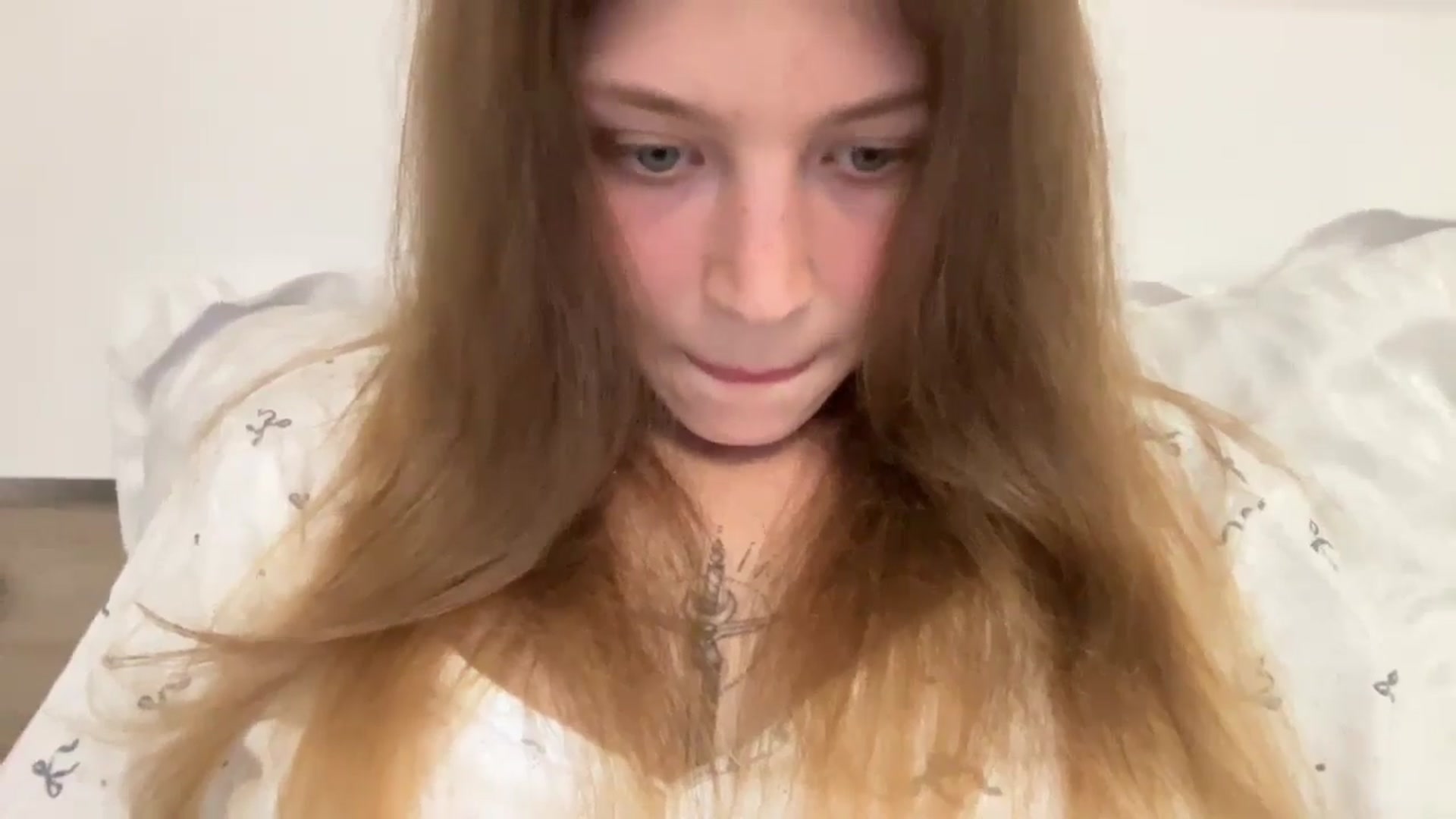 Gallery image thumbnail from Coconut_dream's myfreecams stream on, 08/12/2024, 18:40 image 13 of 20