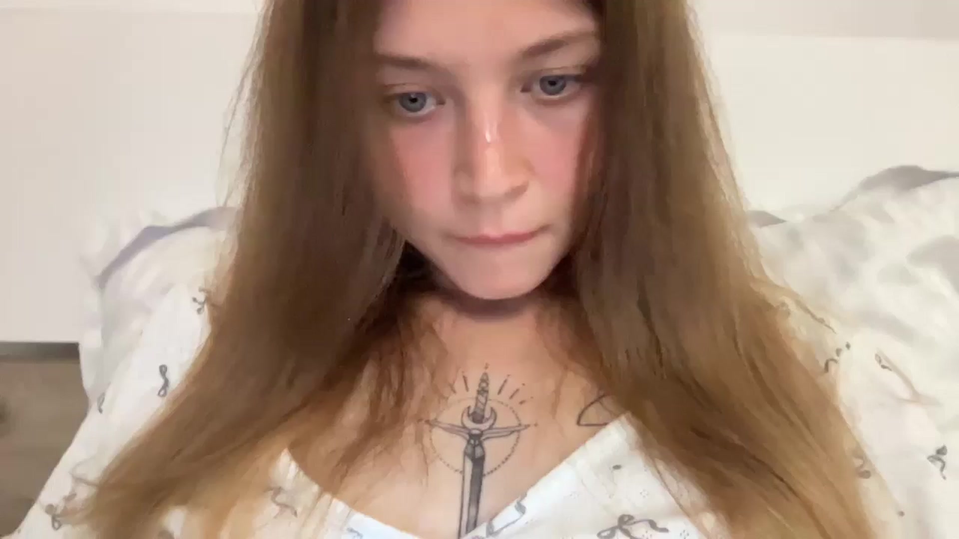 Gallery image thumbnail from Coconut_dream's myfreecams stream on, 08/12/2024, 18:40 image 8 of 20