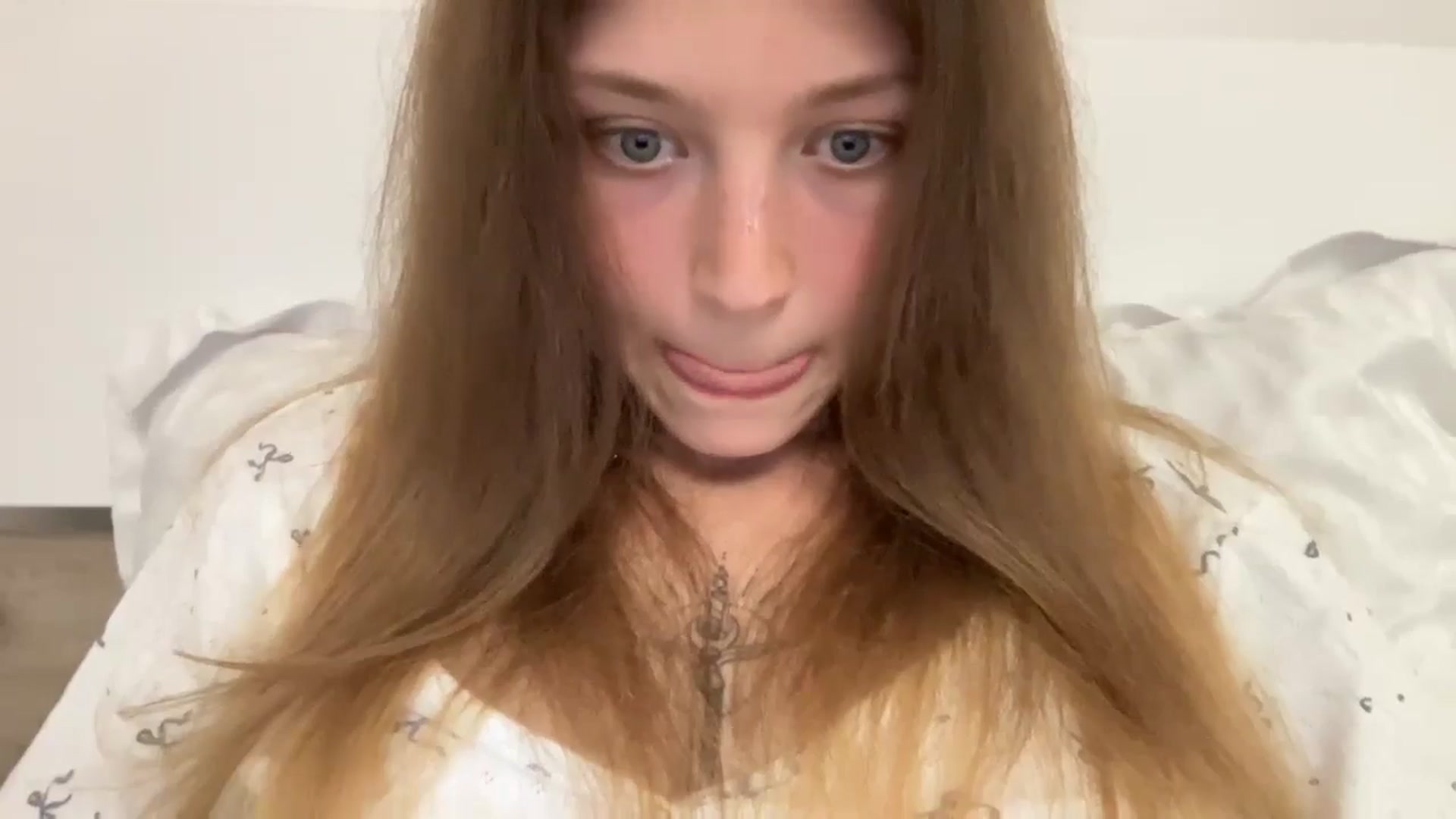 Gallery image thumbnail from Coconut_dream's myfreecams stream on, 08/12/2024, 18:40 image 17 of 20