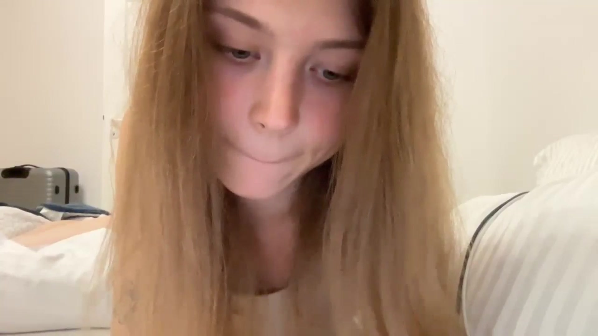Gallery image thumbnail from Coconut_dream's myfreecams stream on, 08/13/2024, 18:55 image 7 of 20