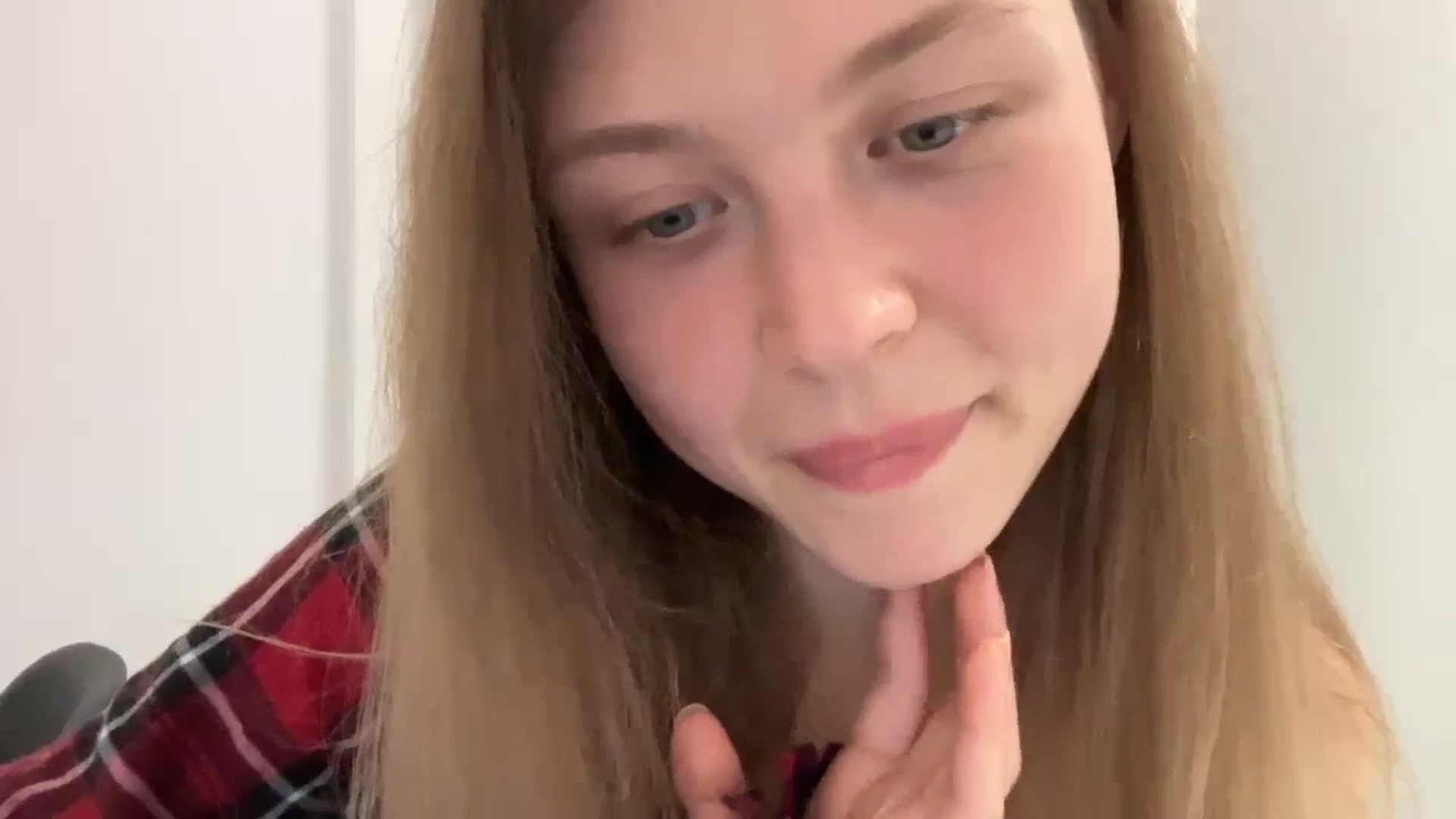 Gallery image thumbnail from Coconut_dream's myfreecams stream on, 08/17/2024, 16:56 image 15 of 20