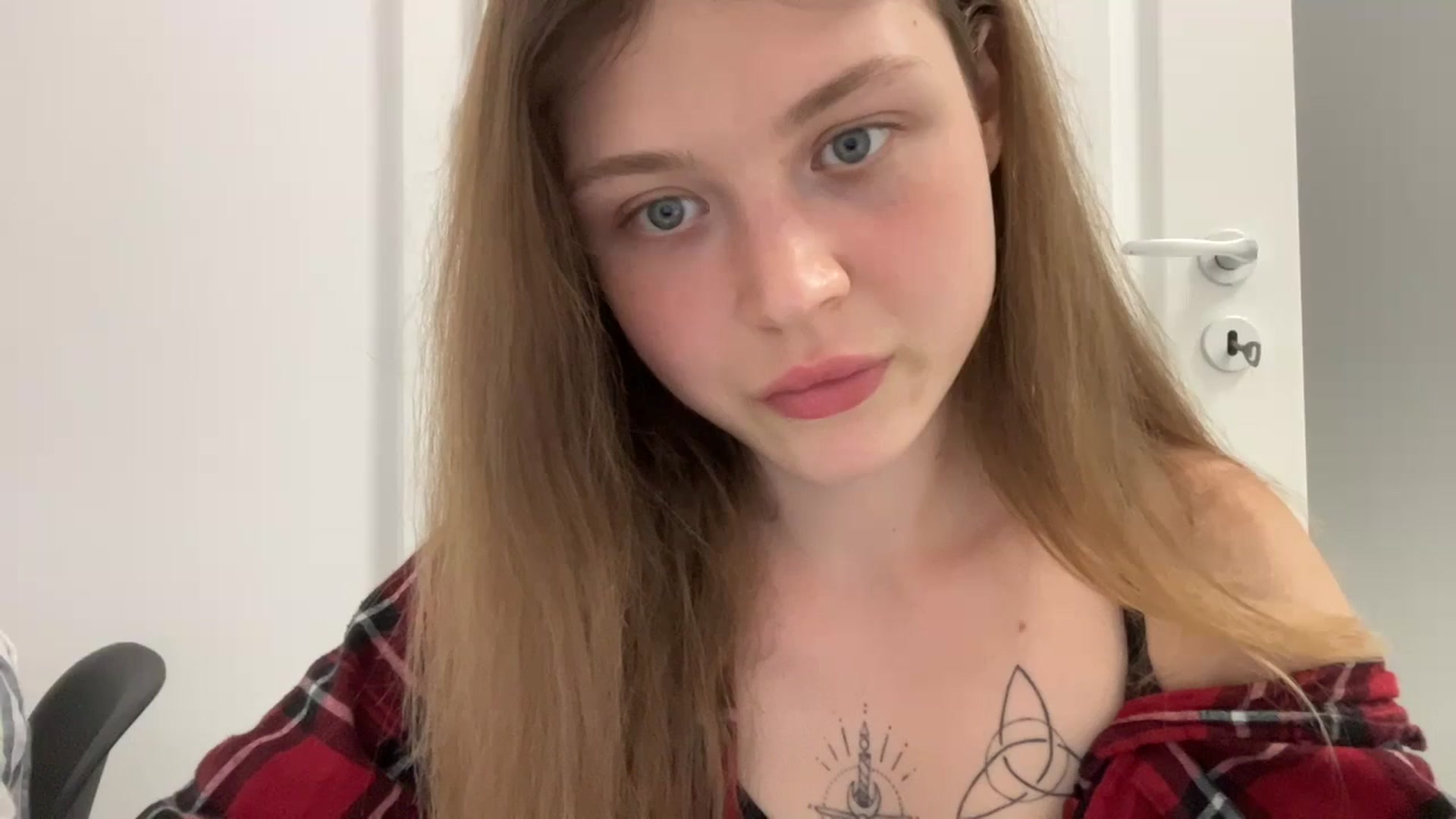 Gallery image thumbnail from Coconut_dream's myfreecams stream on, 08/17/2024, 16:56 image 19 of 20