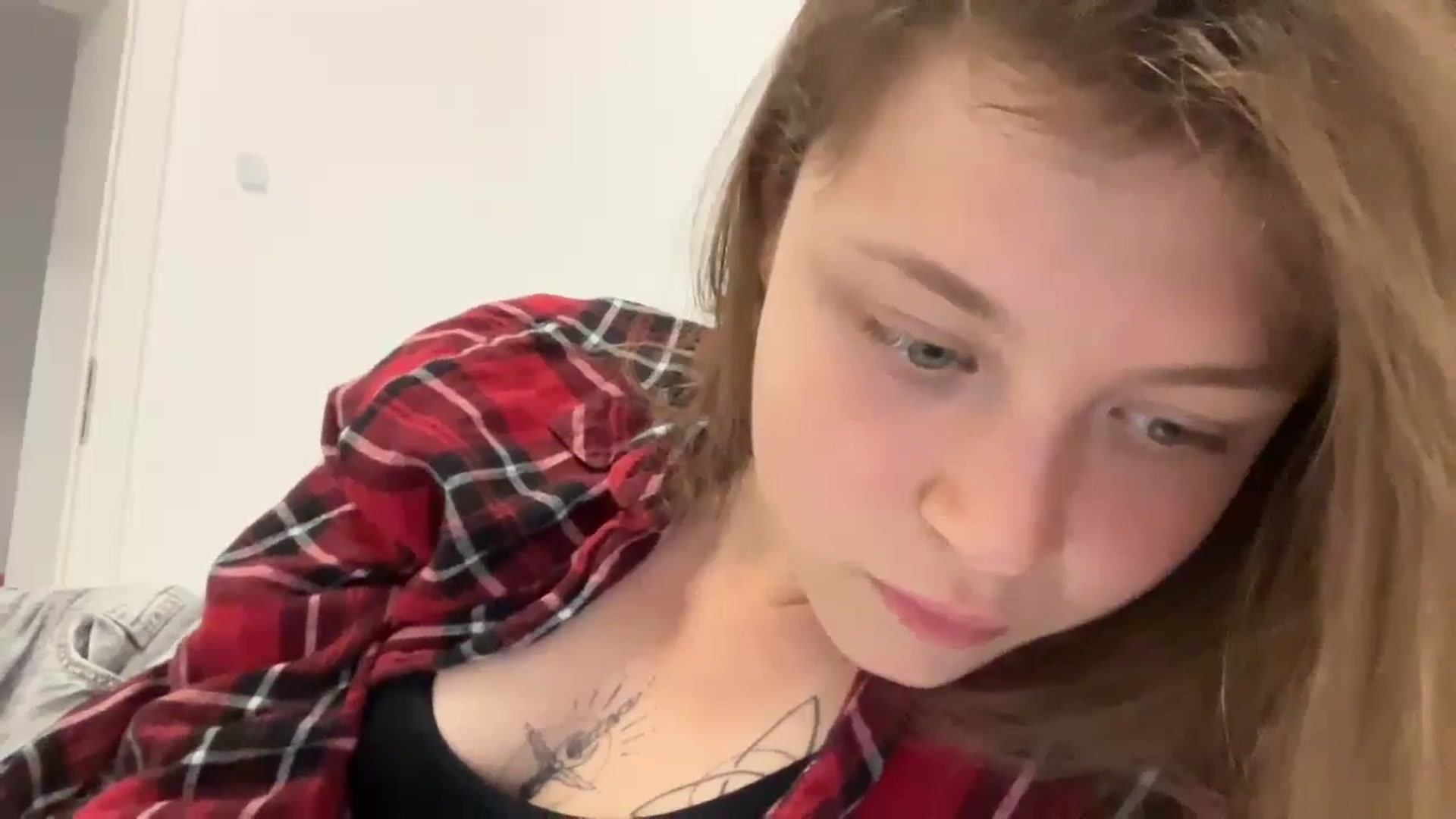 Gallery image thumbnail from Coconut_dream's myfreecams stream on, 08/17/2024, 20:49 image 10 of 20