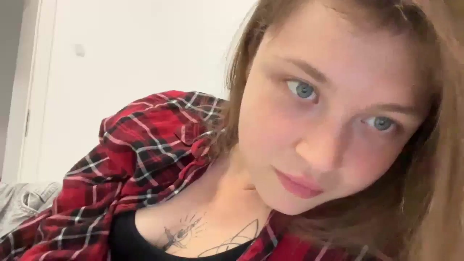 Gallery image thumbnail from Coconut_dream's myfreecams stream on, 08/17/2024, 20:49 image 11 of 20