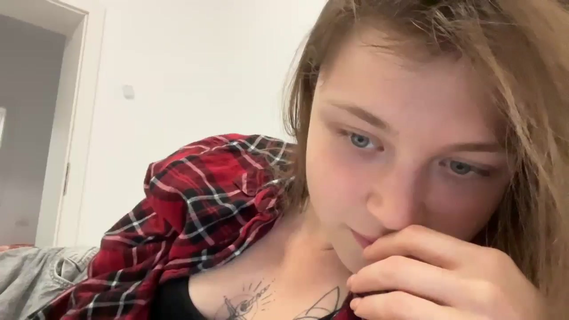 Gallery image thumbnail from Coconut_dream's myfreecams stream on, 08/17/2024, 20:49 image 7 of 20