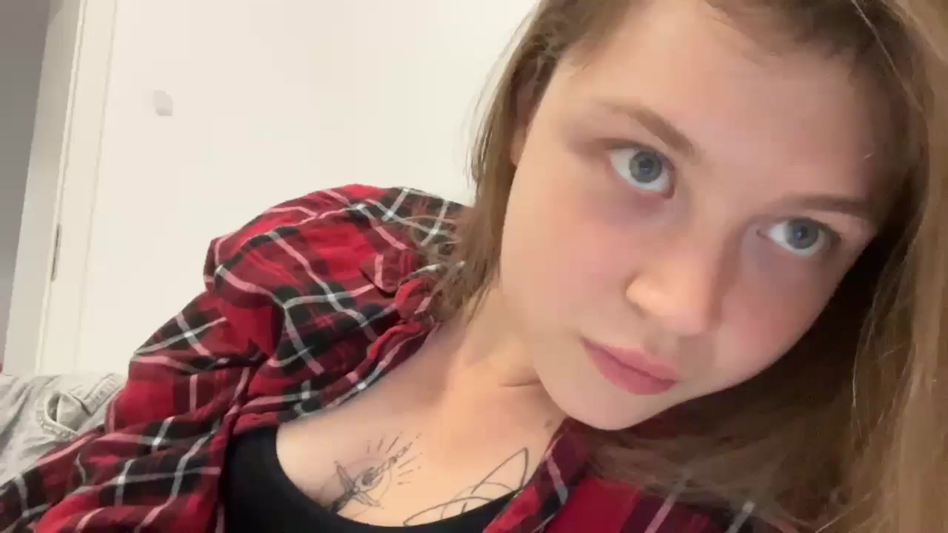 Gallery image thumbnail from Coconut_dream's myfreecams stream on, 08/17/2024, 20:49 image 12 of 20