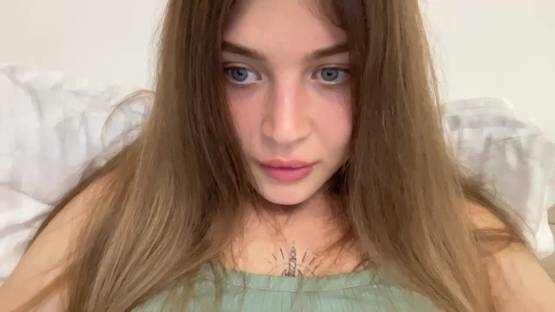 Gallery image thumbnail from Coconut_dream's myfreecams stream on, 08/18/2024, 20:48 image 4 of 20