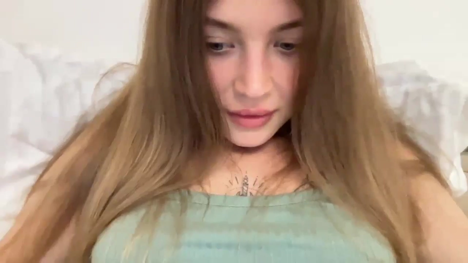 Gallery image thumbnail from Coconut_dream's myfreecams stream on, 08/18/2024, 20:48 image 2 of 20