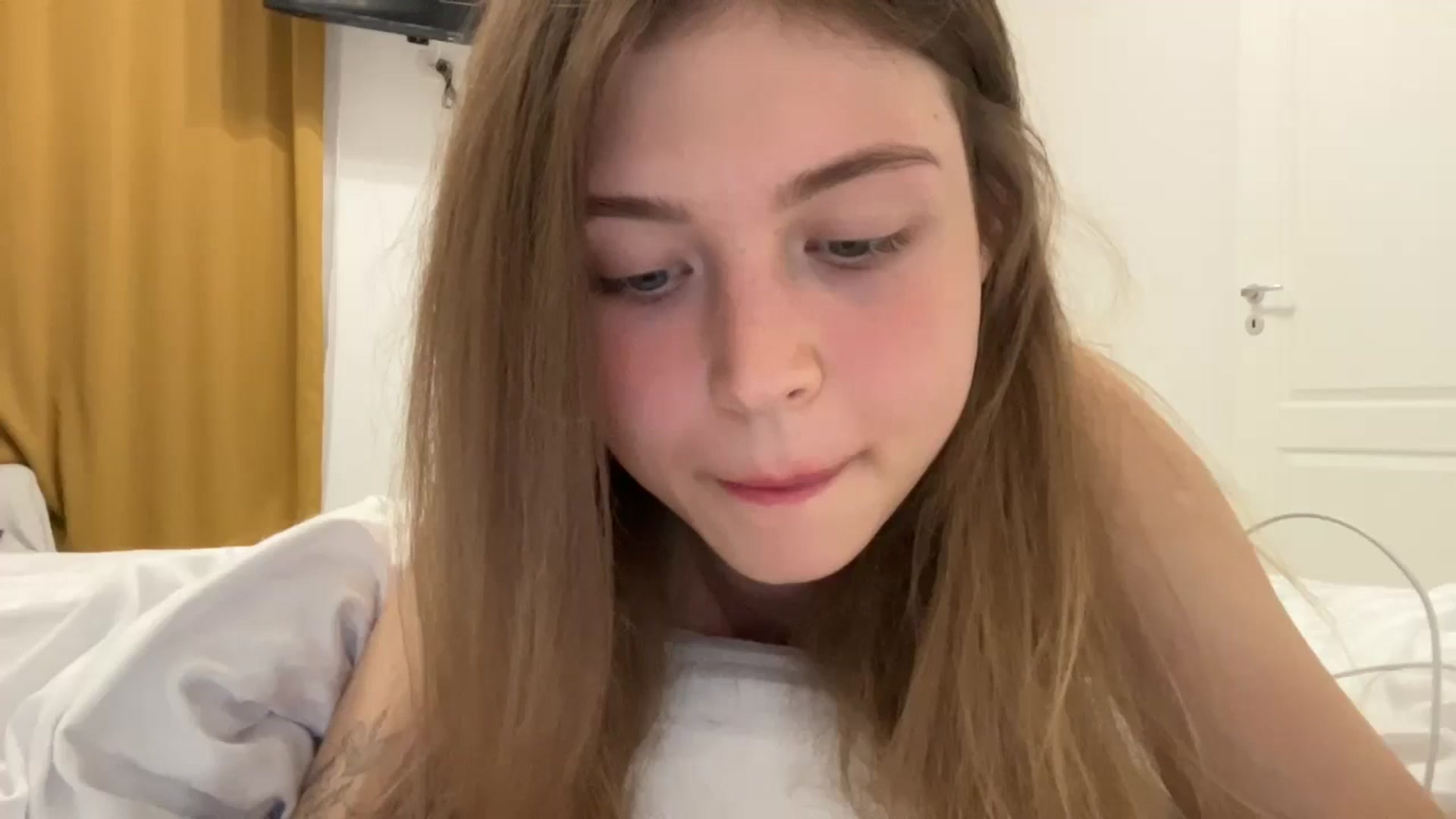 Gallery image thumbnail from Coconut_dream's myfreecams stream on, 08/18/2024, 20:48 image 10 of 20