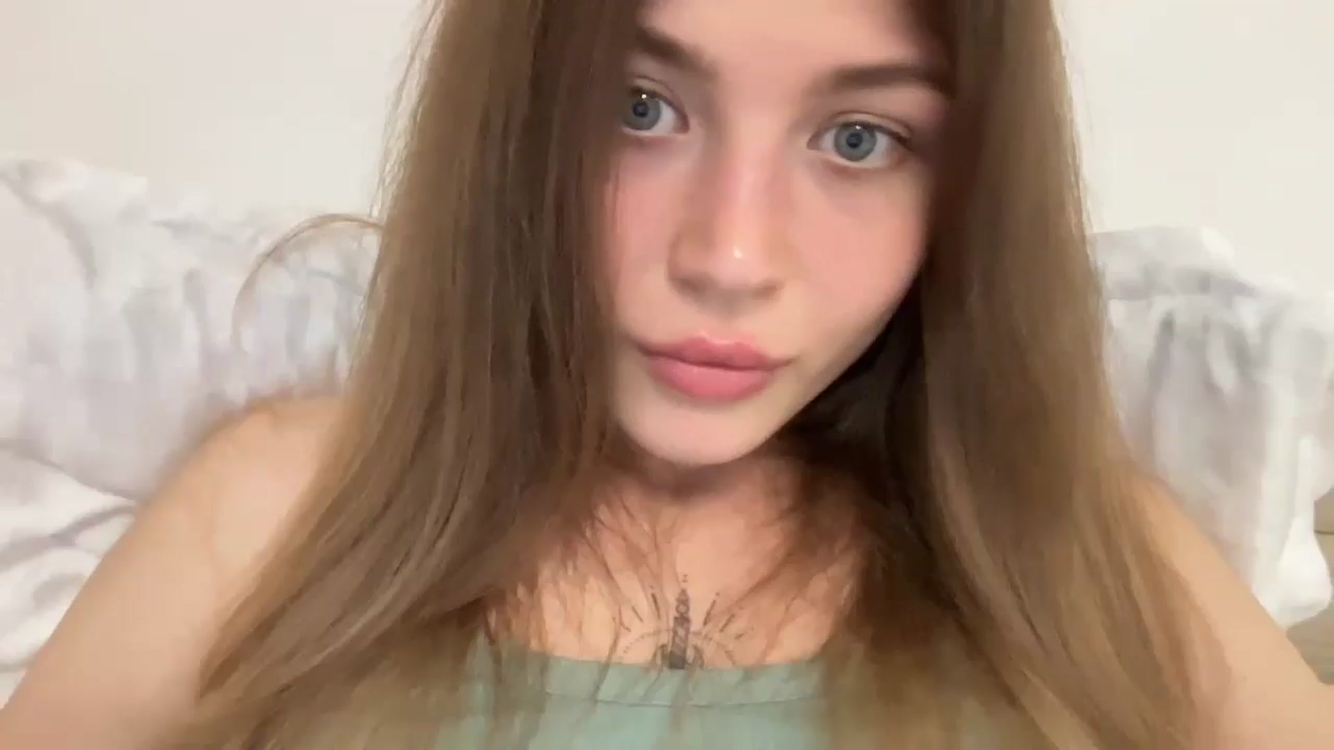 Gallery image thumbnail from Coconut_dream's myfreecams stream on, 08/18/2024, 20:48 image 1 of 20