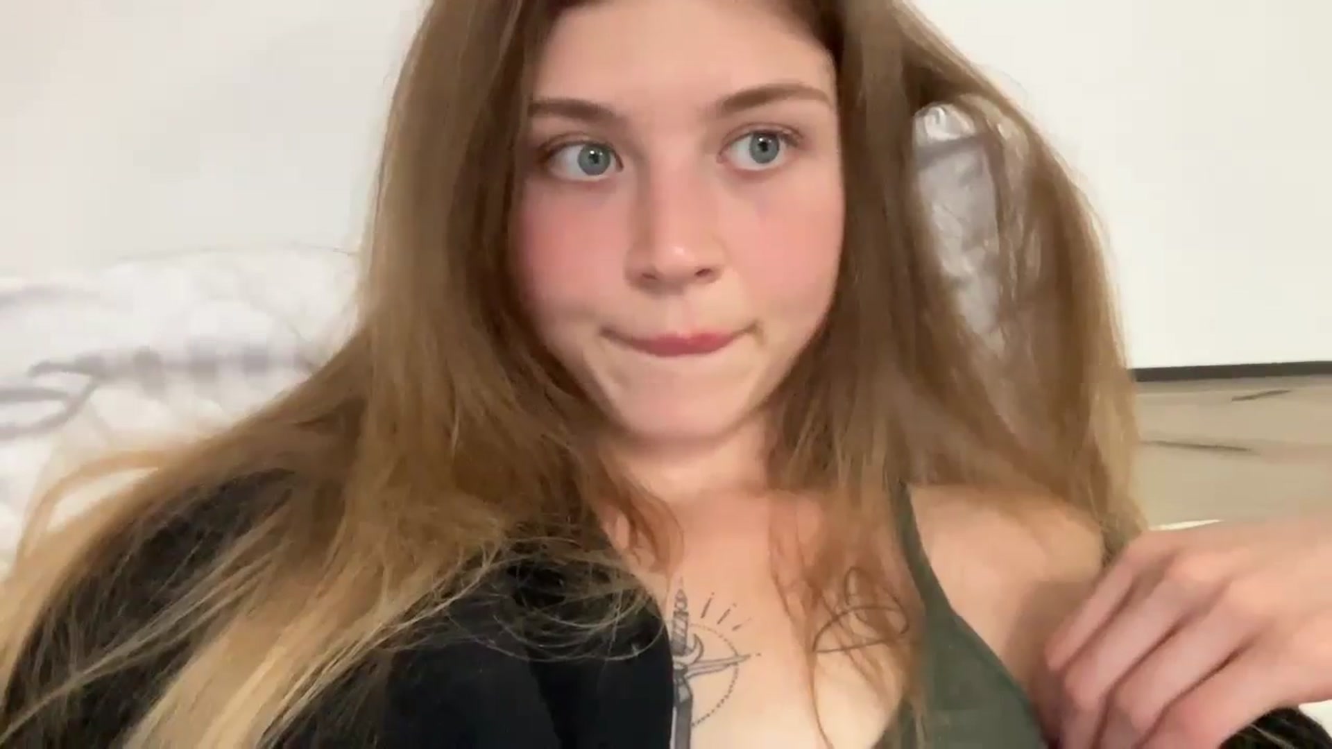 Gallery image thumbnail from Coconut_dream's myfreecams stream on, 08/21/2024, 19:09 image 12 of 20