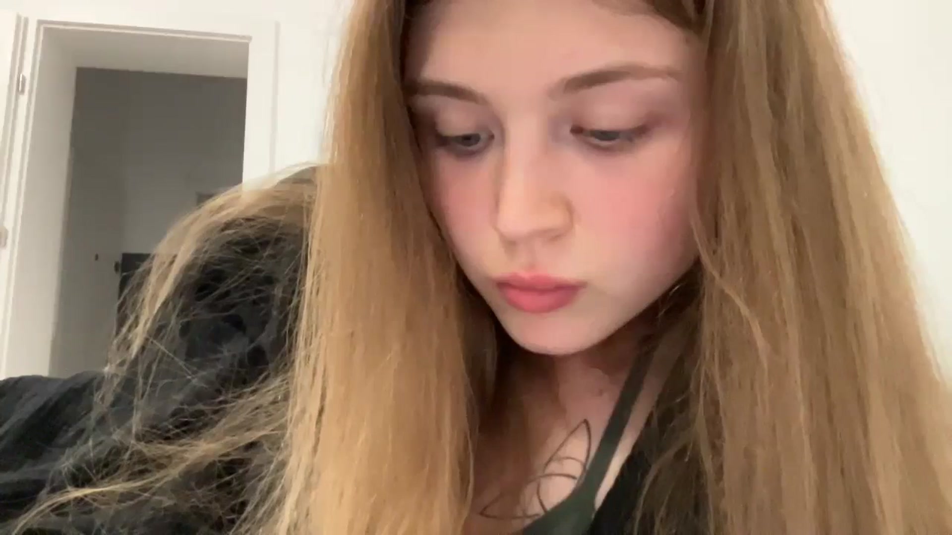 Gallery image thumbnail from Coconut_dream's myfreecams stream on, 08/21/2024, 20:06 image 19 of 20