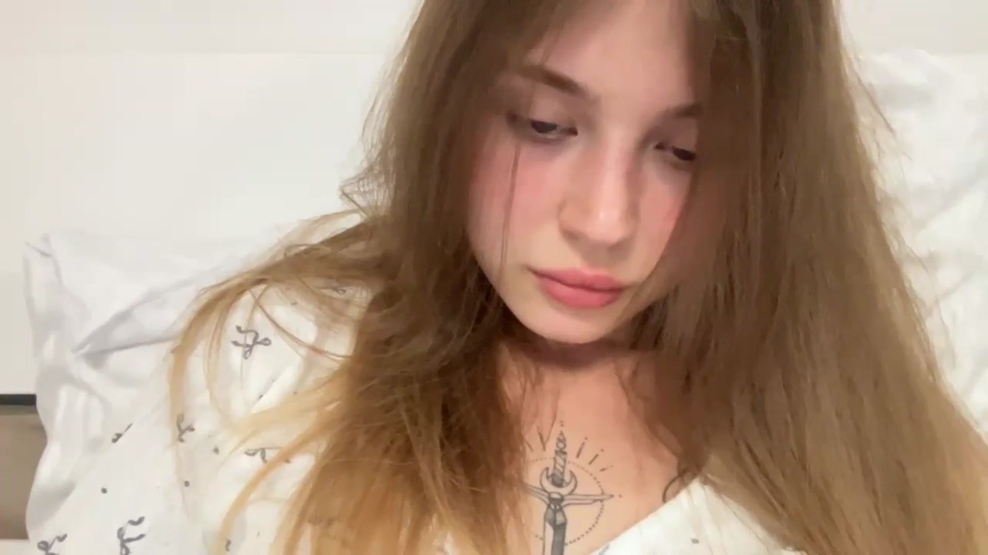 Gallery image thumbnail from Coconut_dream's myfreecams stream on, 08/22/2024, 20:38 image 10 of 20
